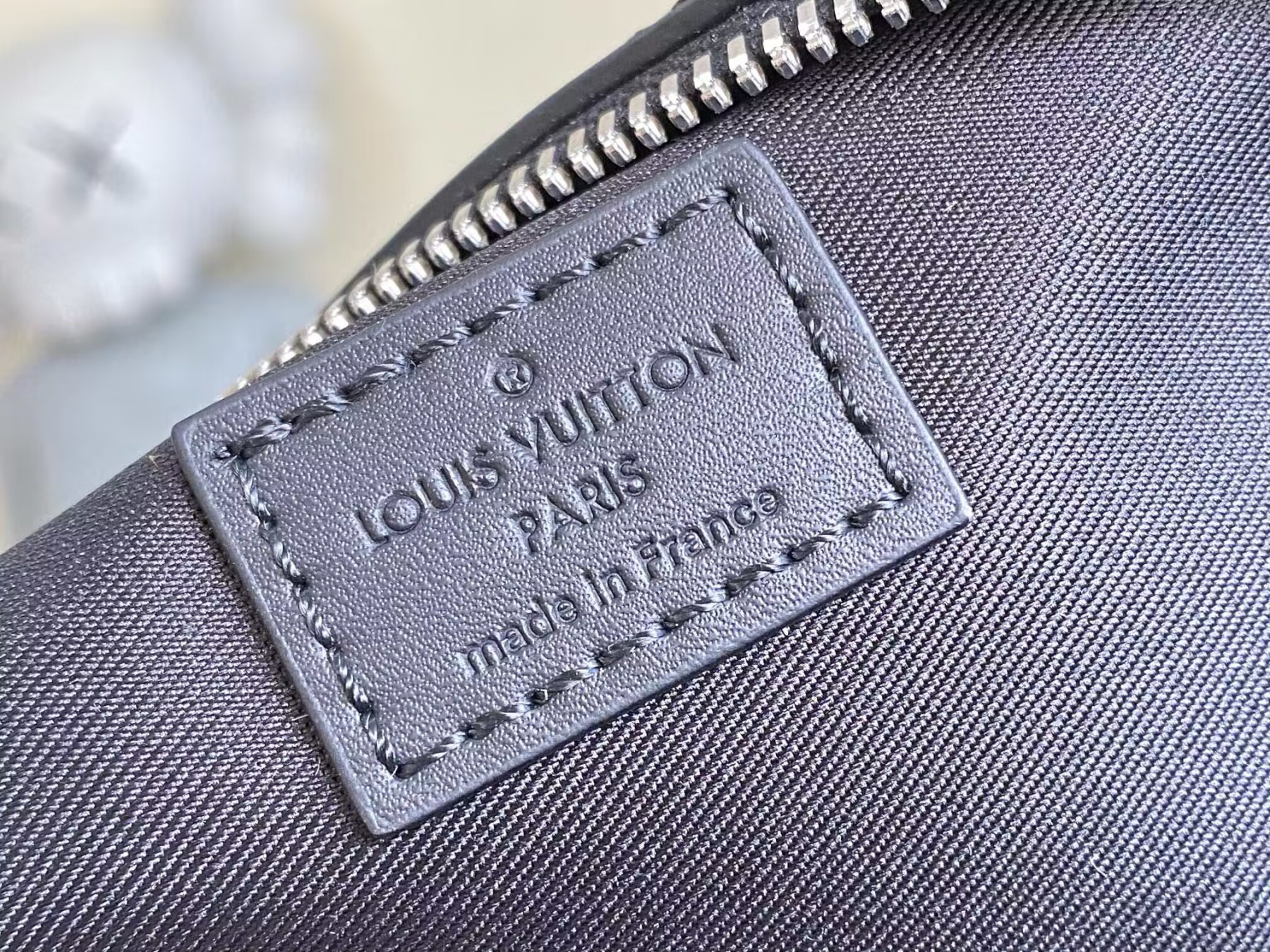 LV Discovery Backpack PM M40514 29x38x20cm