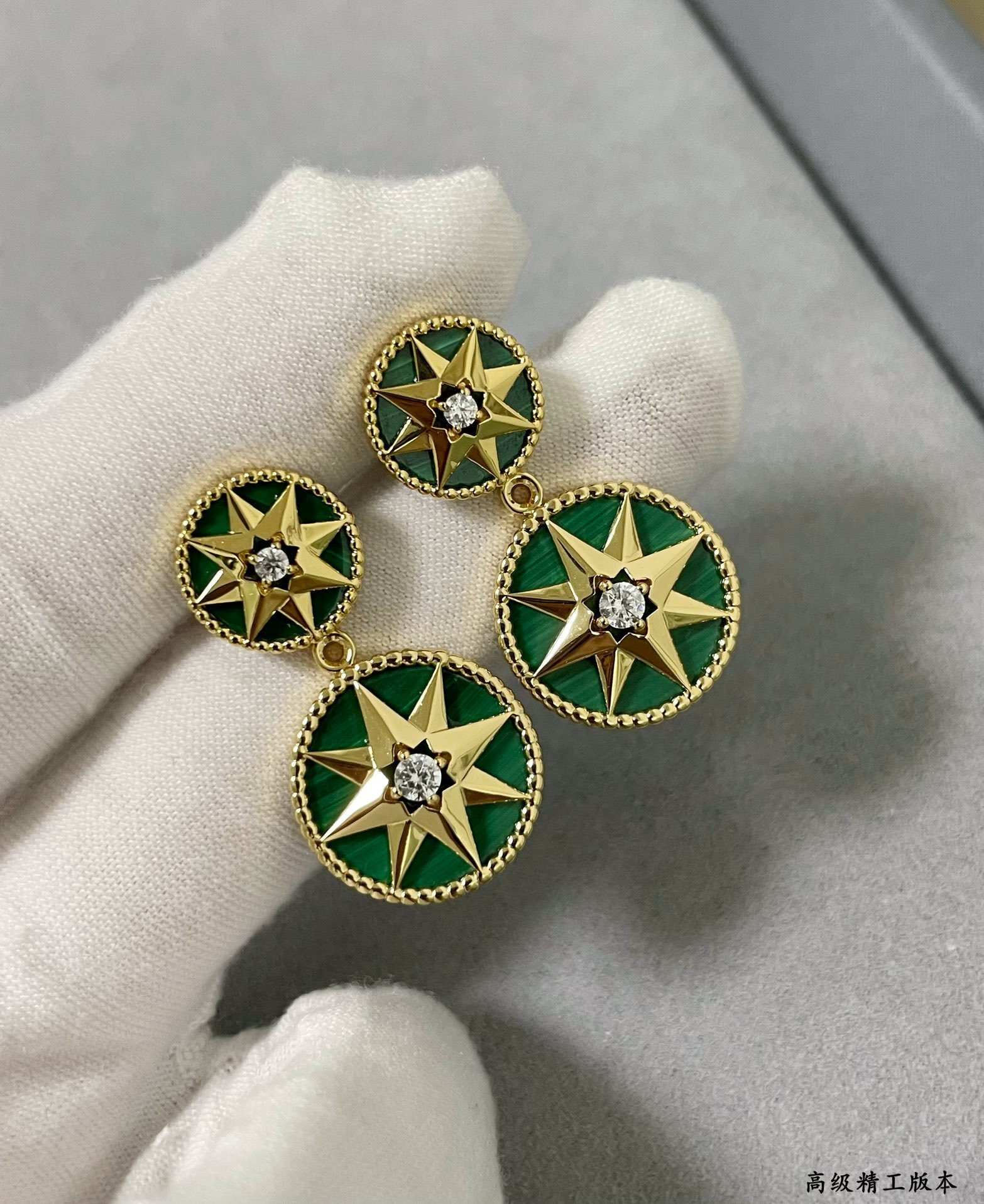 D10r Rose des Vents Earring