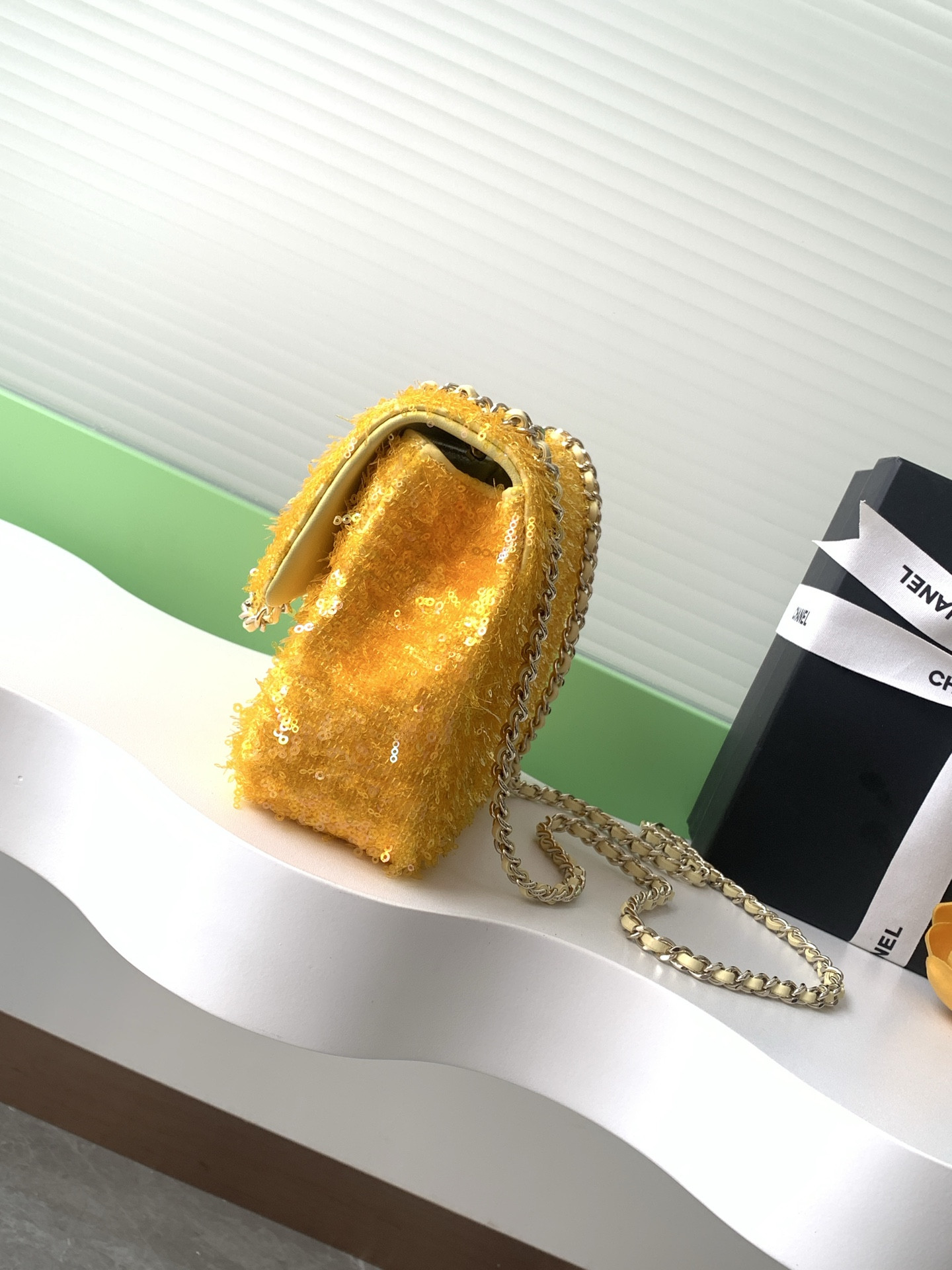 Ch**el sequin flap bag as4561 14x21x8cm