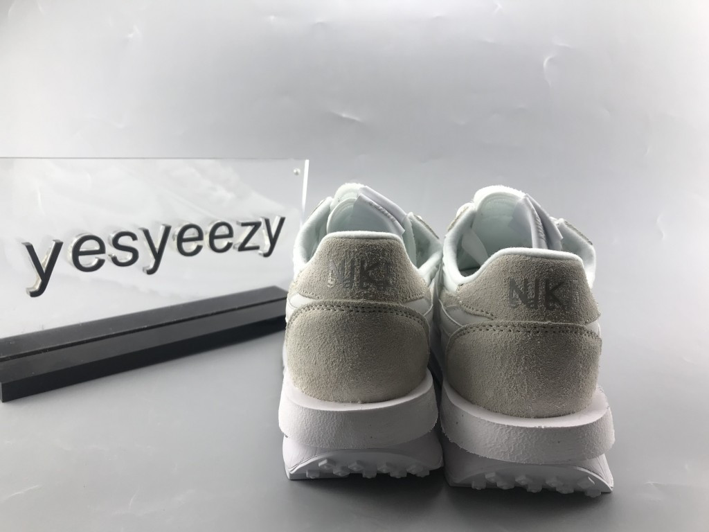 UA NIKE SACAI X LDWAFFLE "WHITE NYLON"