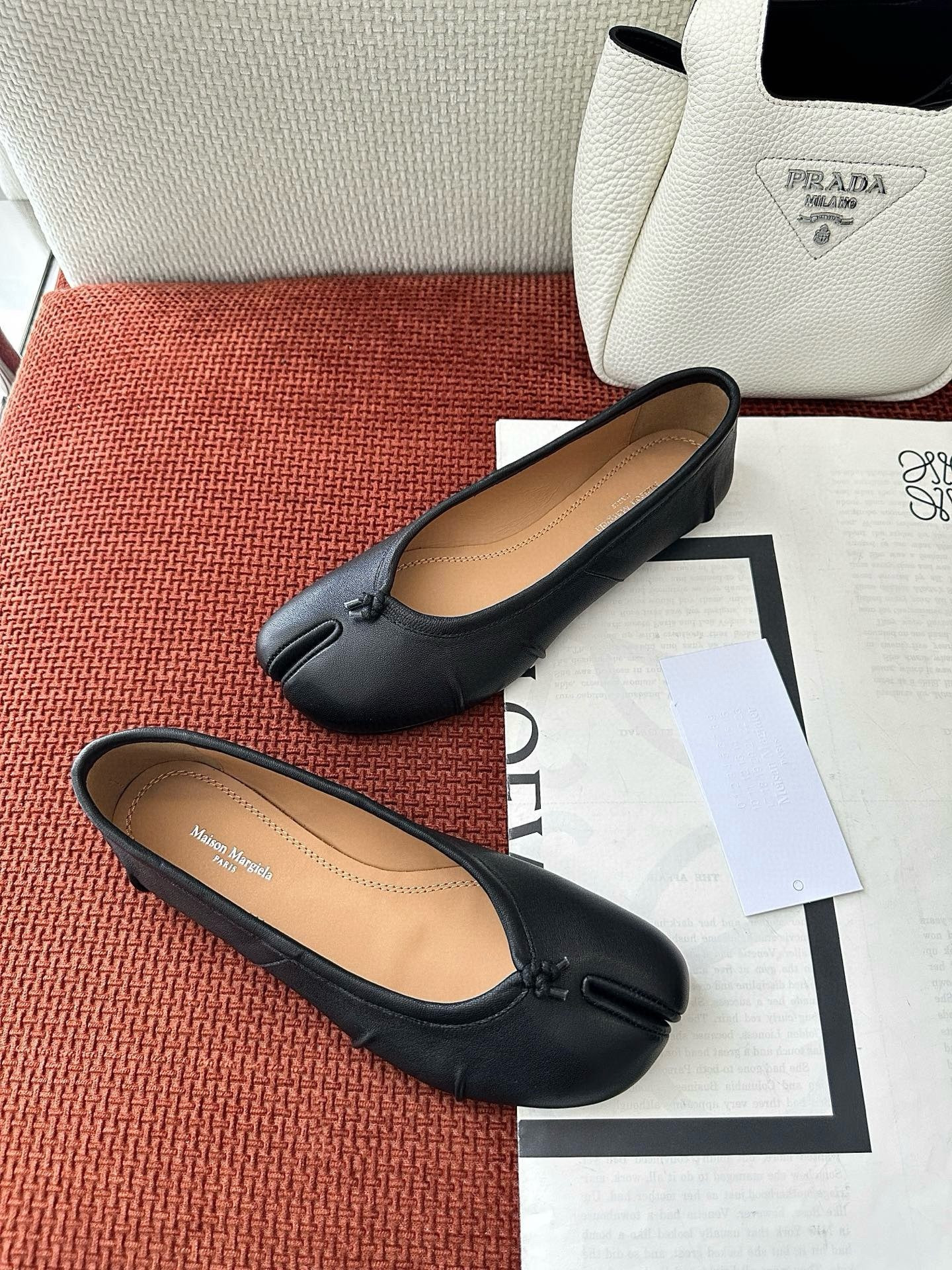 UA Ma1s0n Marg*e1a Tabi Leather Ballet Flats