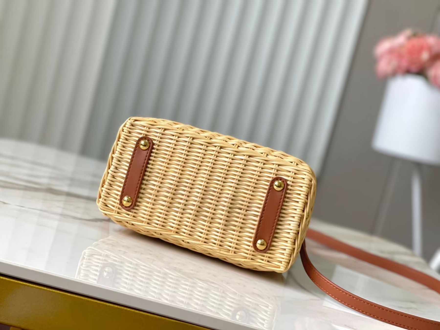 LV Capucines Mini M14365 21x14x8cm