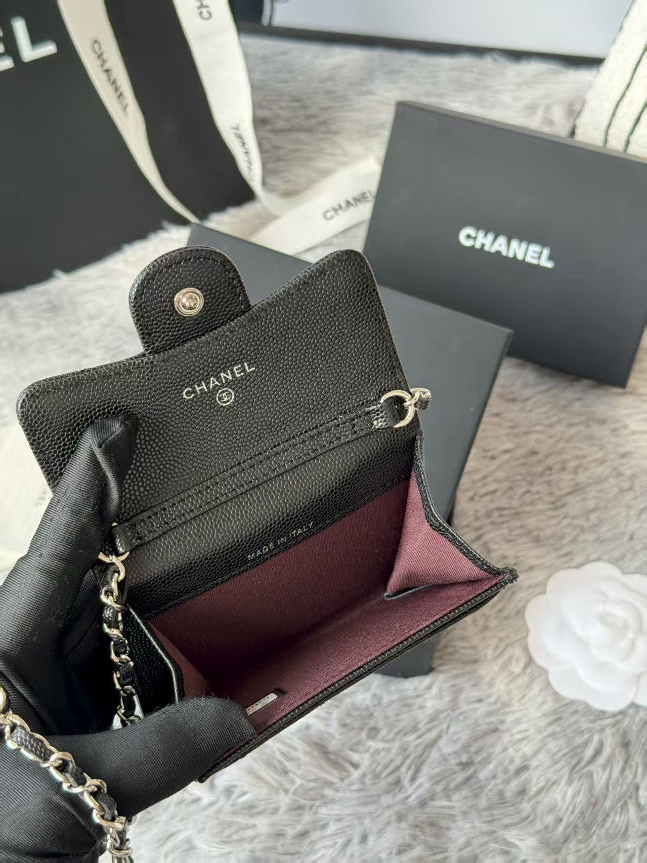 Ch**el Wallet on Chain 11x7.5x2cm