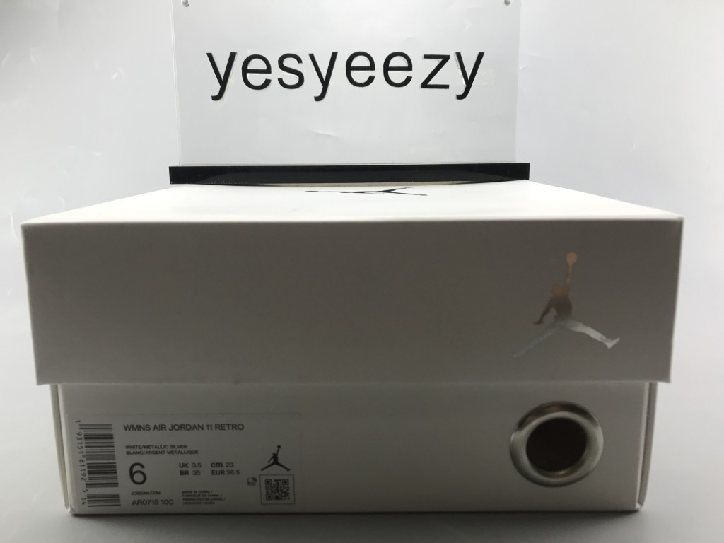 UA WMNS AIR JORDAN 11 RETRO "VAST GREY"