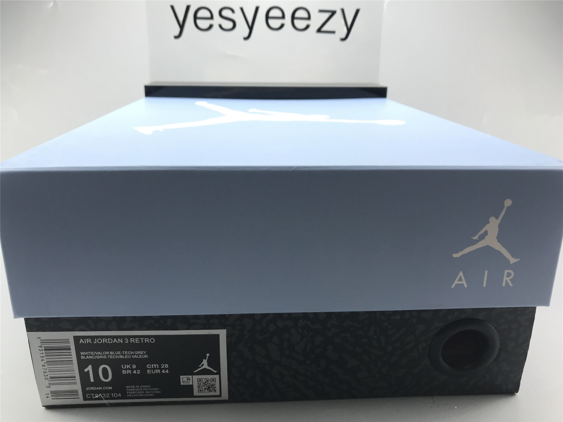 UA AIR JORDAN 3 RETRO "UNC"