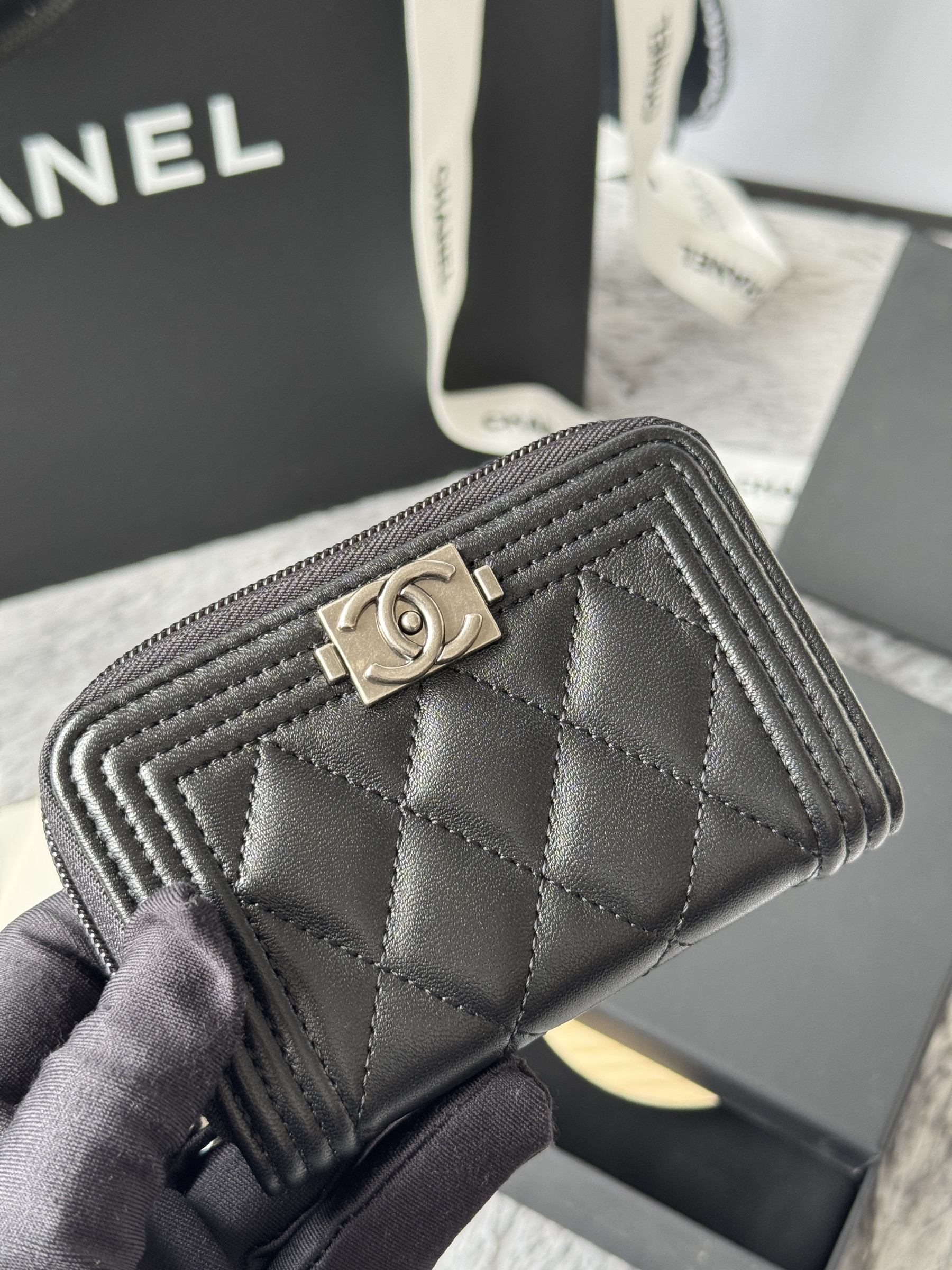 Ch**el boy zip around coin purse wallet a80602 7.5x11cm