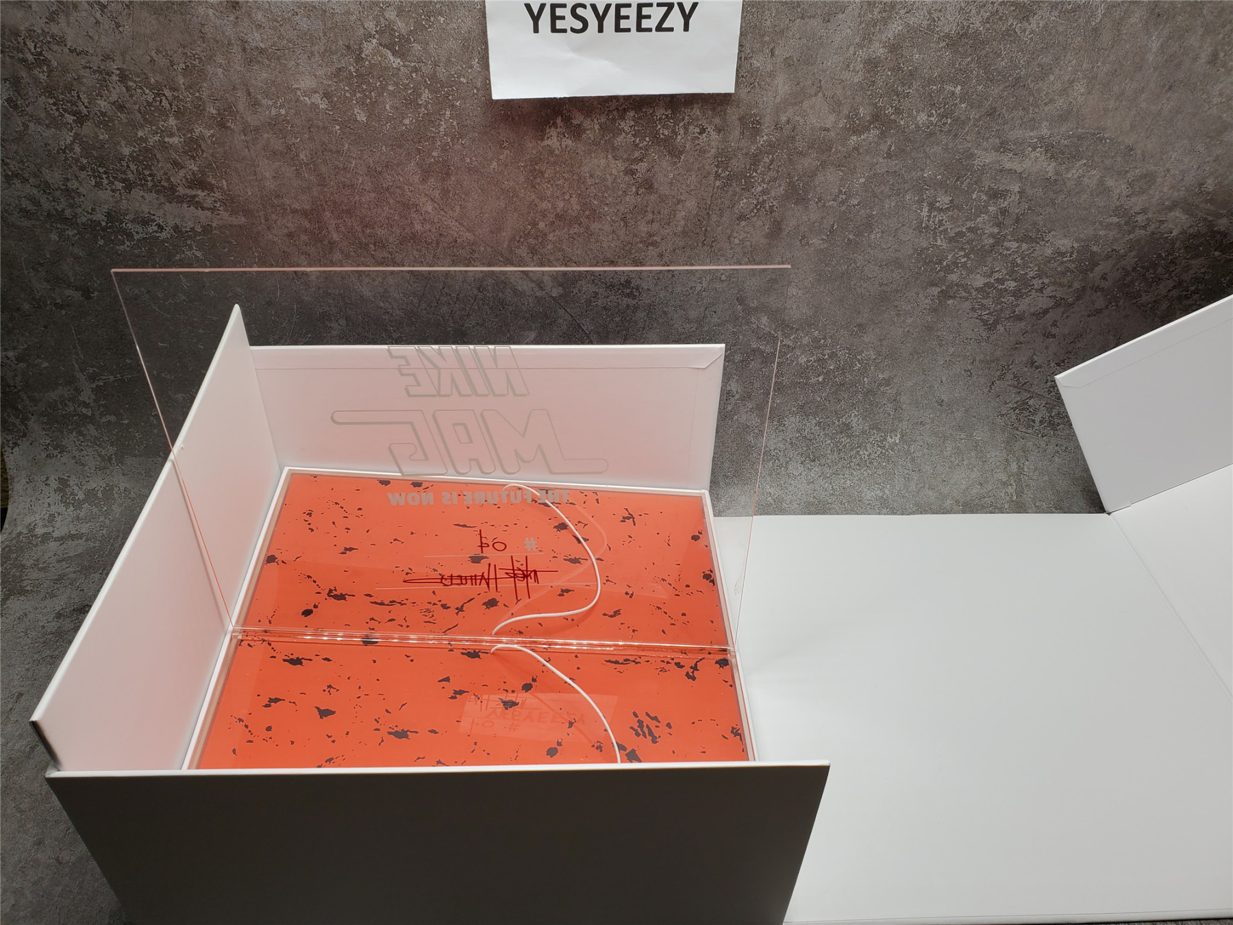 UA NIKE MAG SELF-LACING "BACK TO THE FUTURE"