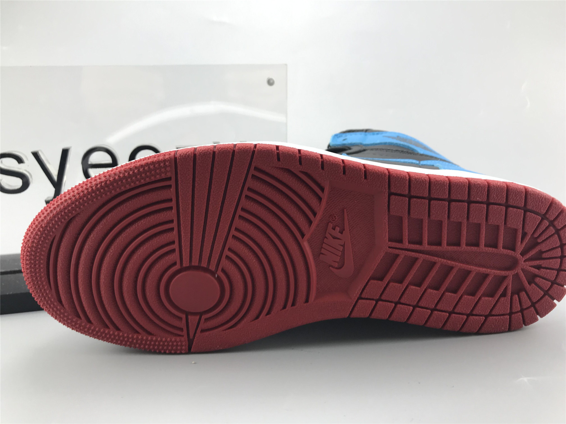 UA WMNS AIR JORDAN 1 HIGH OG "UNC TO CHICAGO"