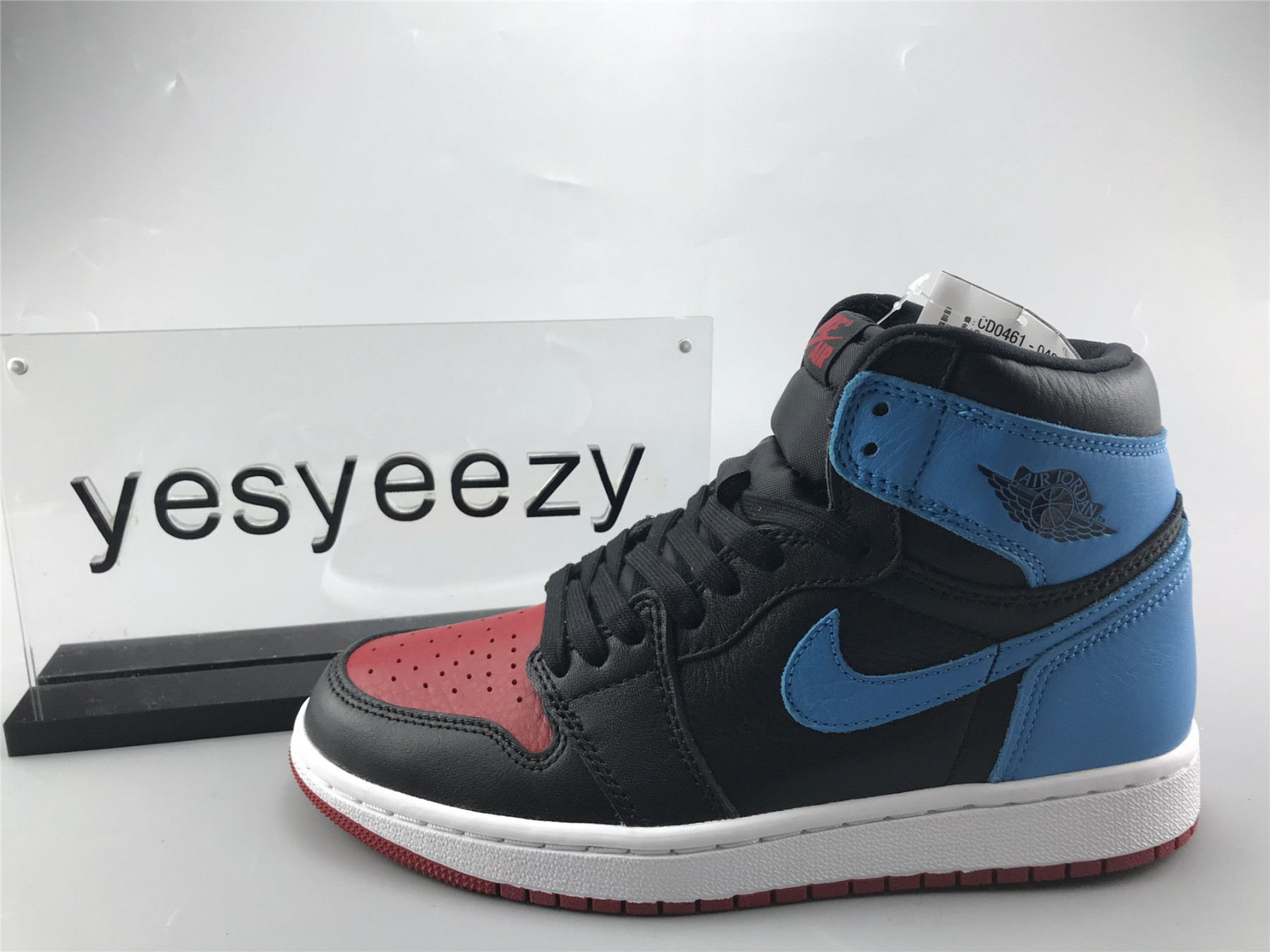 UA WMNS AIR JORDAN 1 HIGH OG "UNC TO CHICAGO"