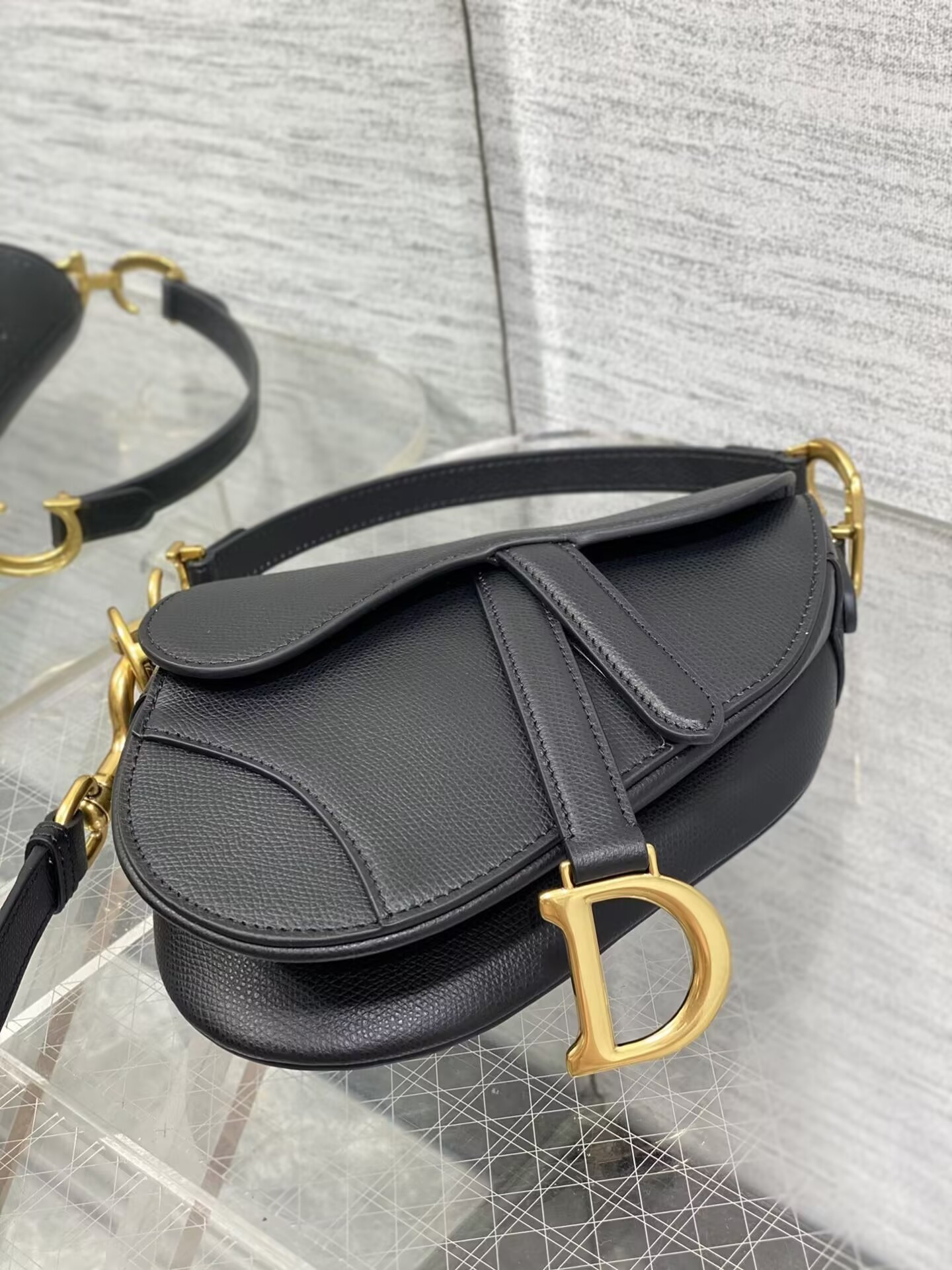 D10r MINI SADDLE BAG WITH STRAP Black Grained Calfskin 19 x 16 x 5 cm