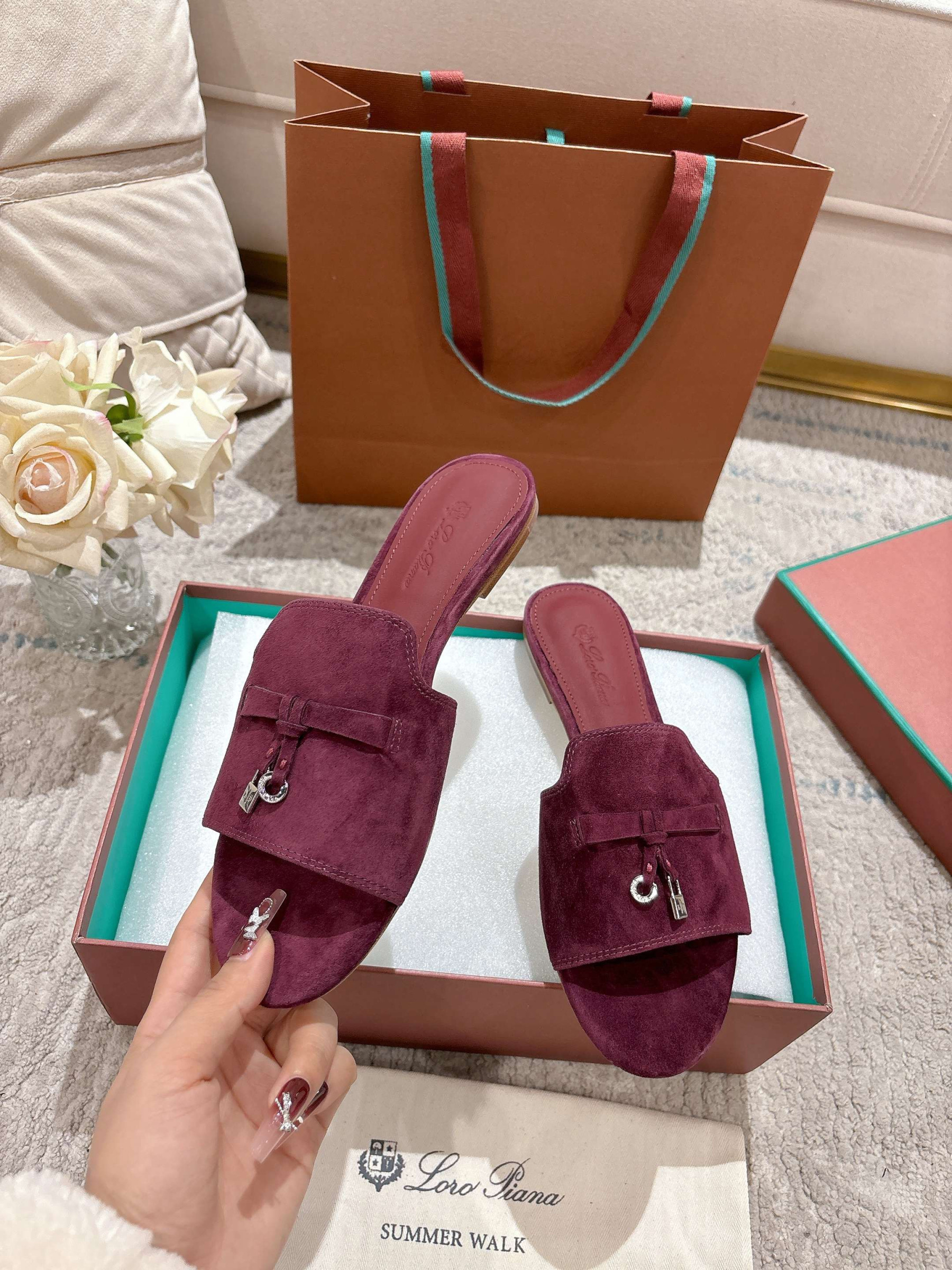 UA L0r0 P1ana Summer Charms Sandal