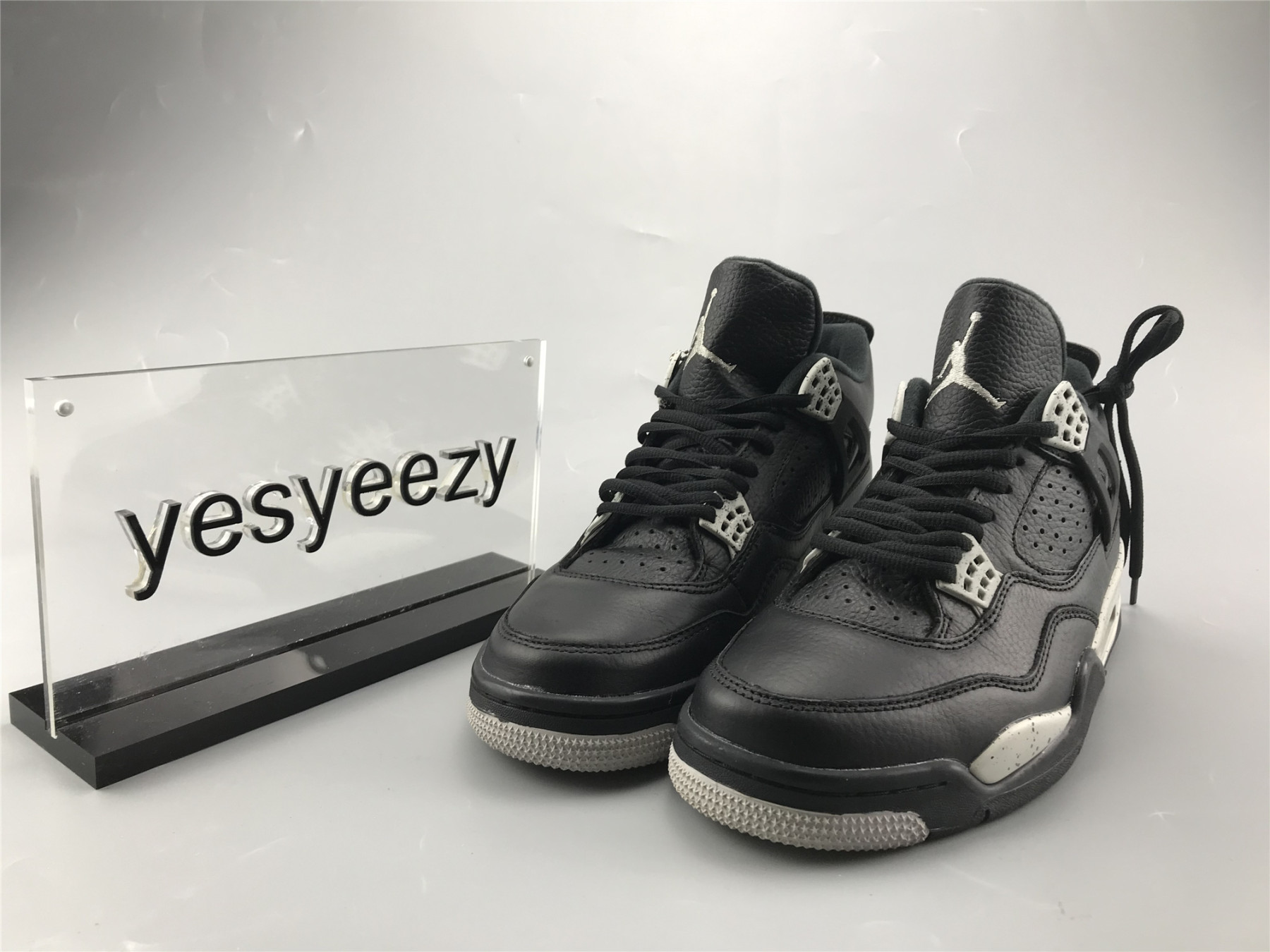 UA AIR JORDAN 4 RETRO LS "OREO"