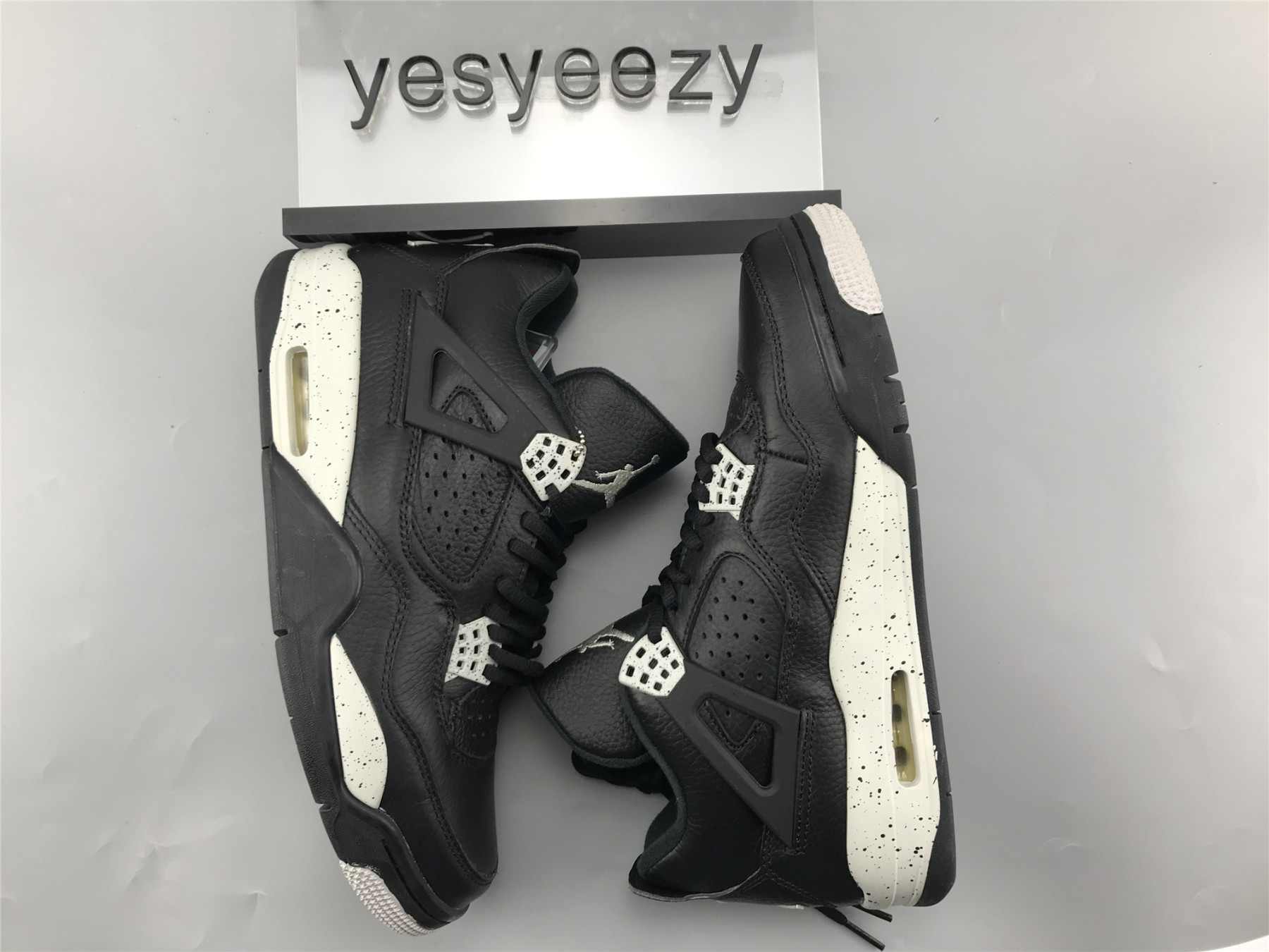 UA AIR JORDAN 4 RETRO LS "OREO"