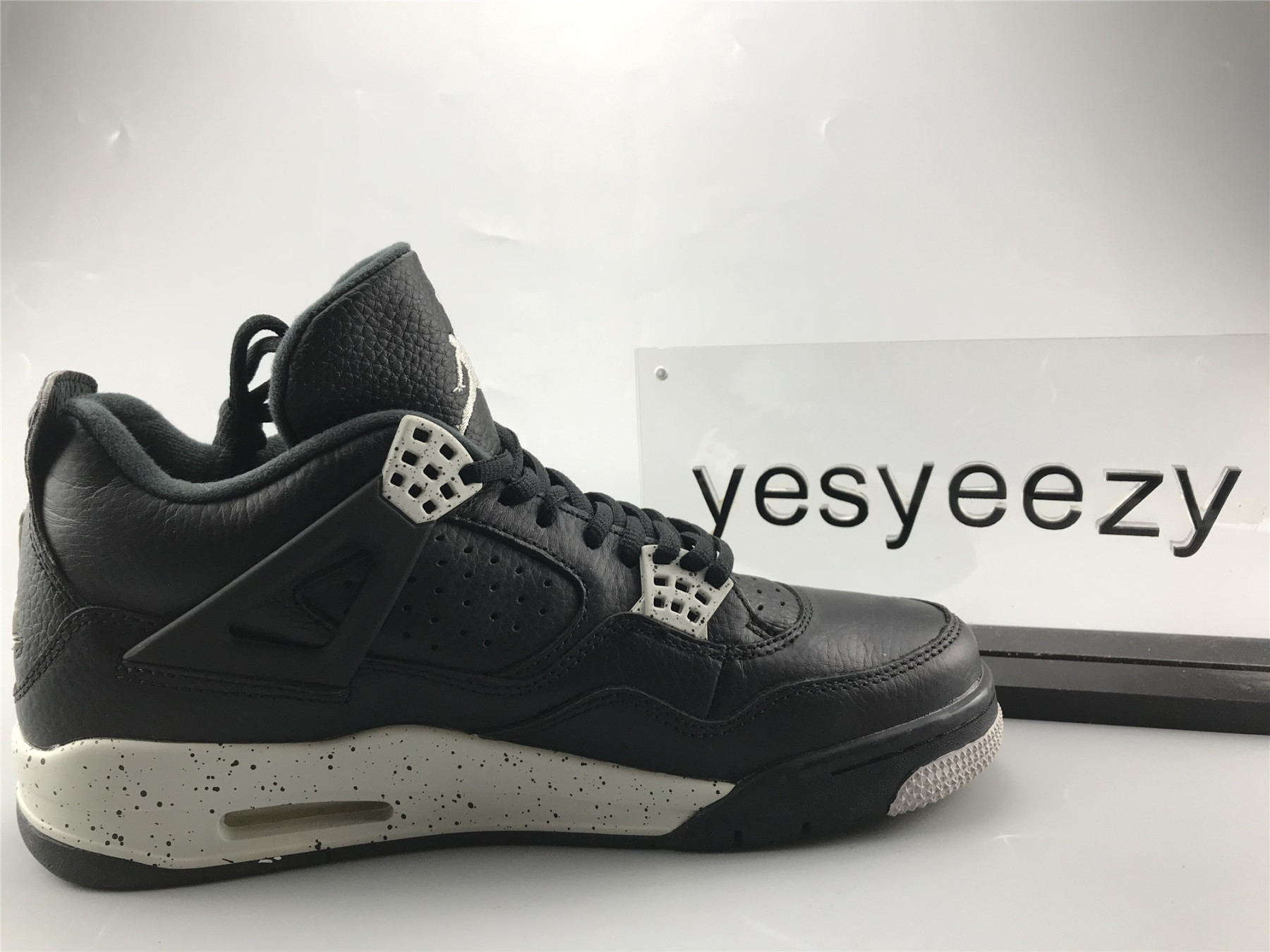 UA AIR JORDAN 4 RETRO LS "OREO"