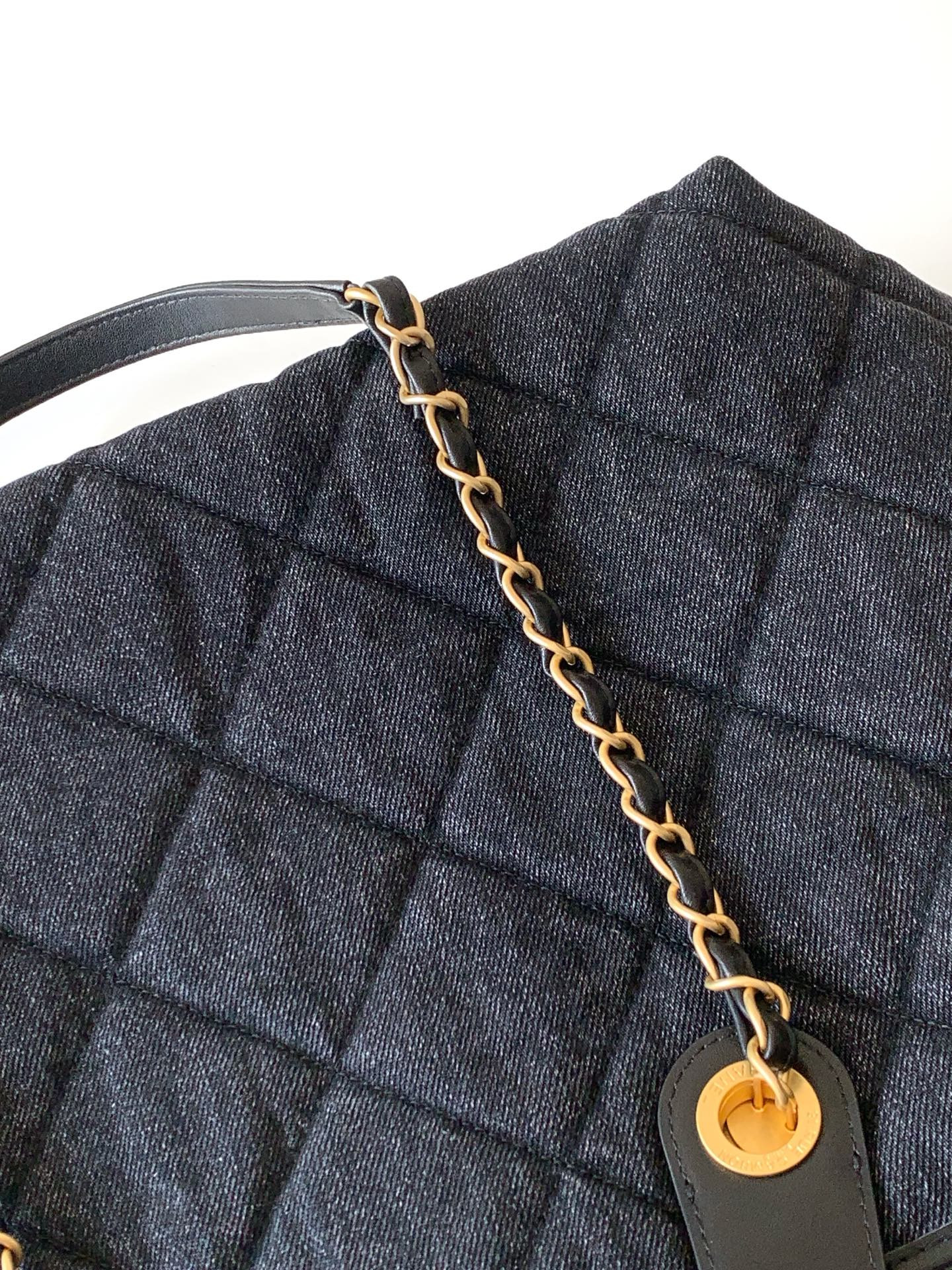 Ch**el Shopping Bag 26x44x13cm