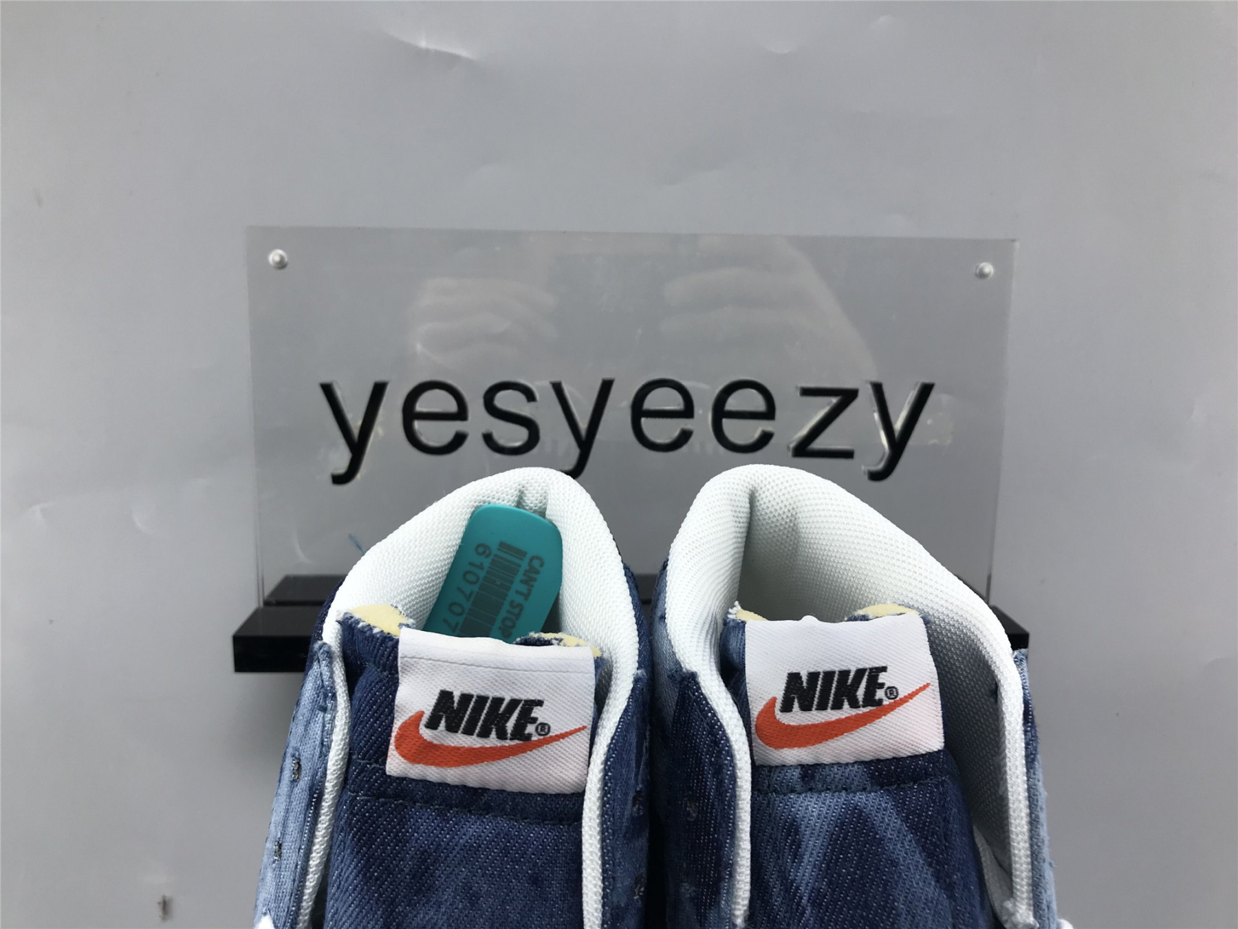 UA NIKE BLAZER MID 2020