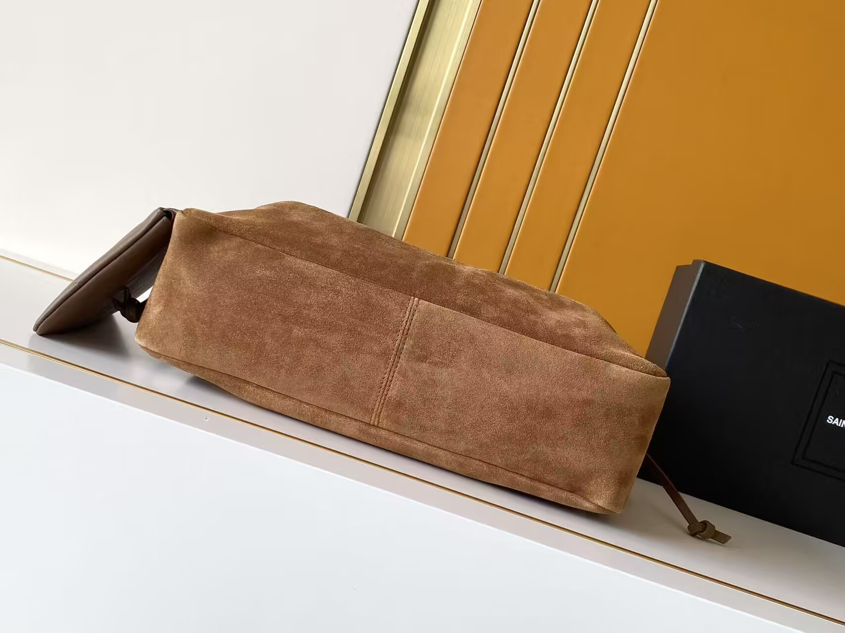 Y51 JAMIE Shopping in Suede 35x35x10cm