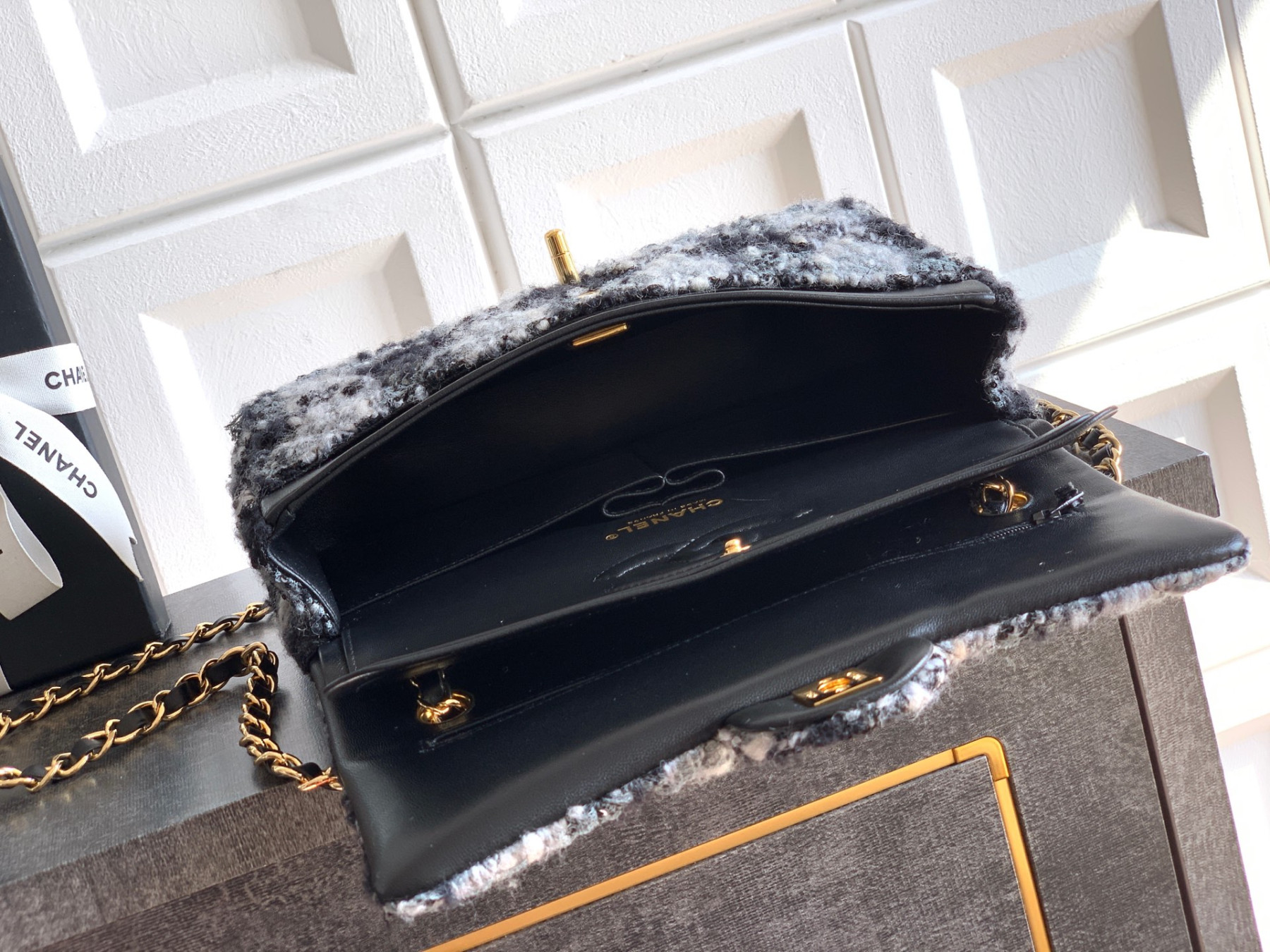 Chanel Flap Bag 25x15x6.5cm