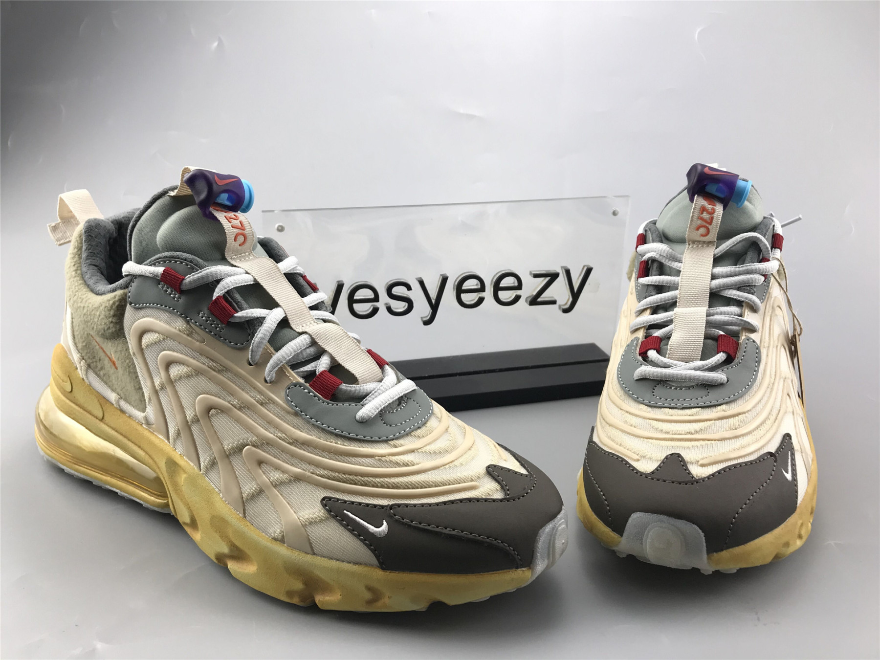UA TRAVIS SCOTT X AIR MAX 270 REACT