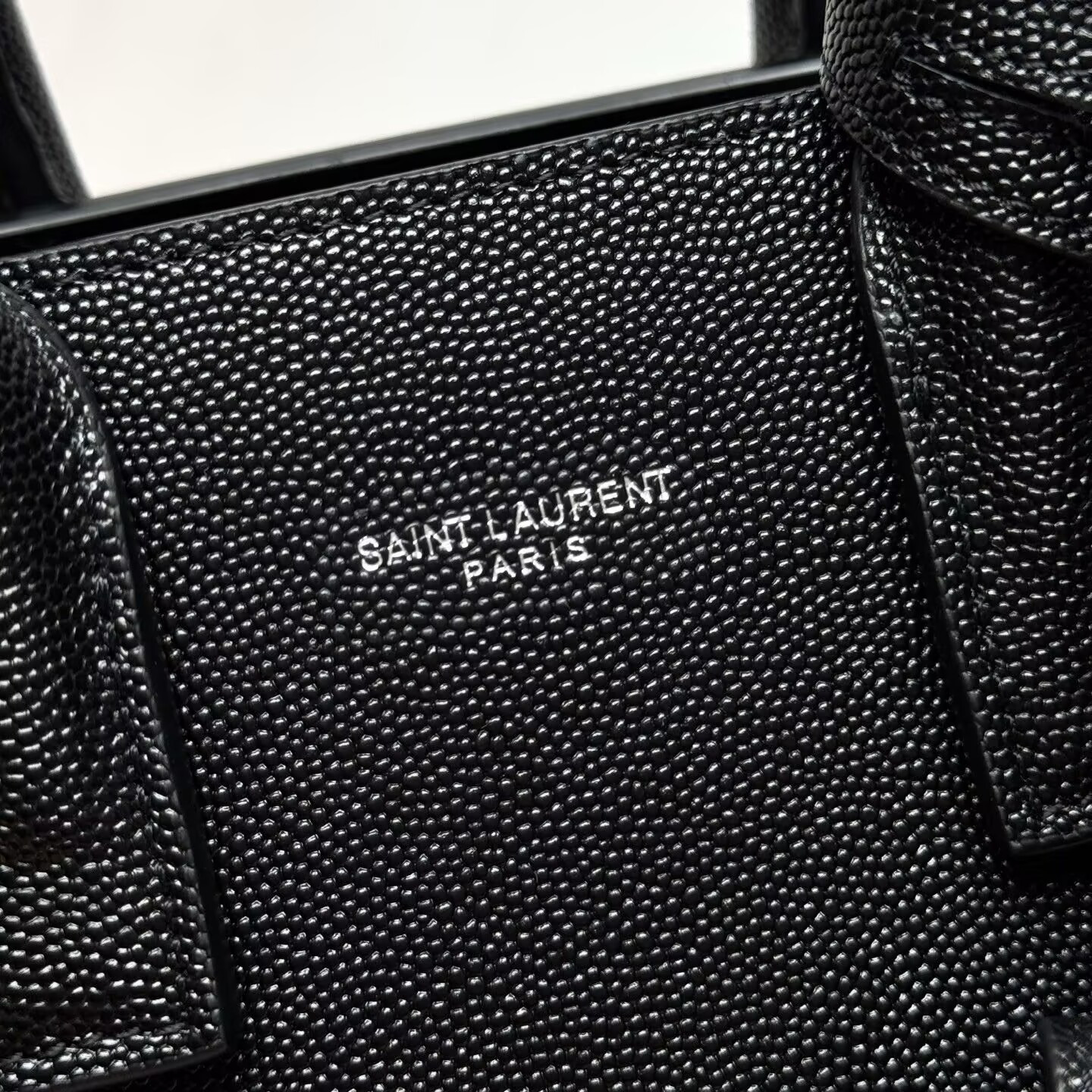 Y51 SAC DE JOUR IN GRAINED LEATHER NANO 22x17x9cm