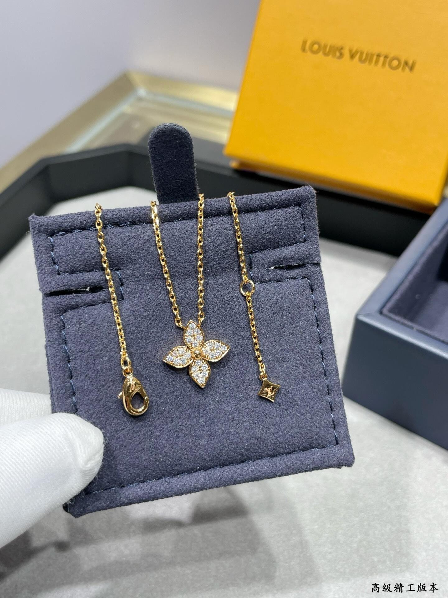 LV Single Flower Full D1am0nd Necklace