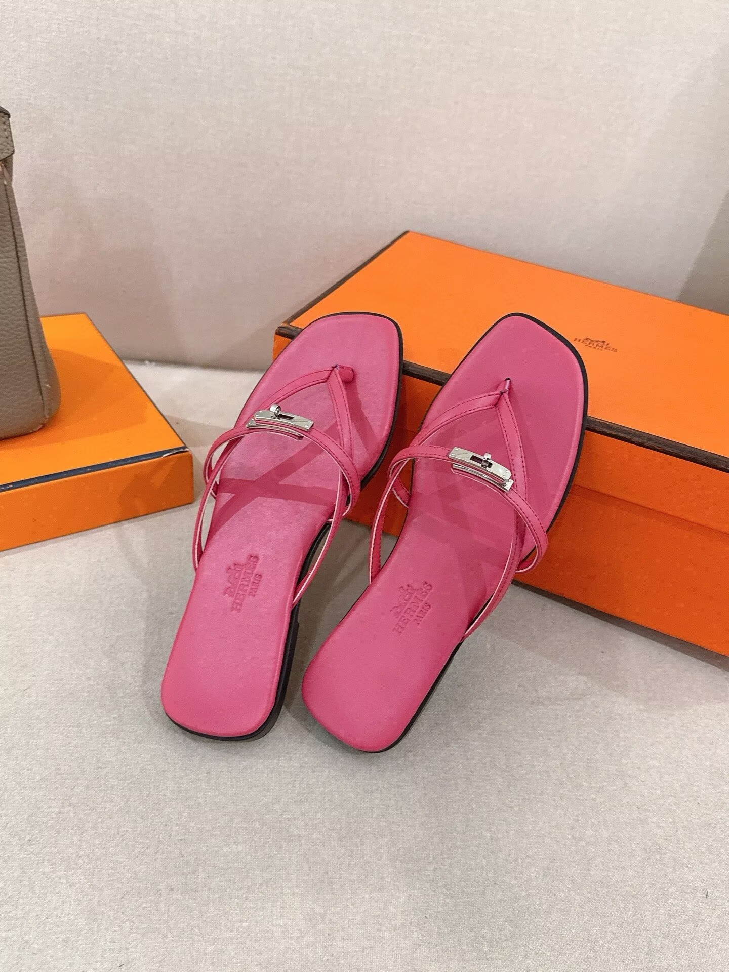 UA Hermès Miss Sandals