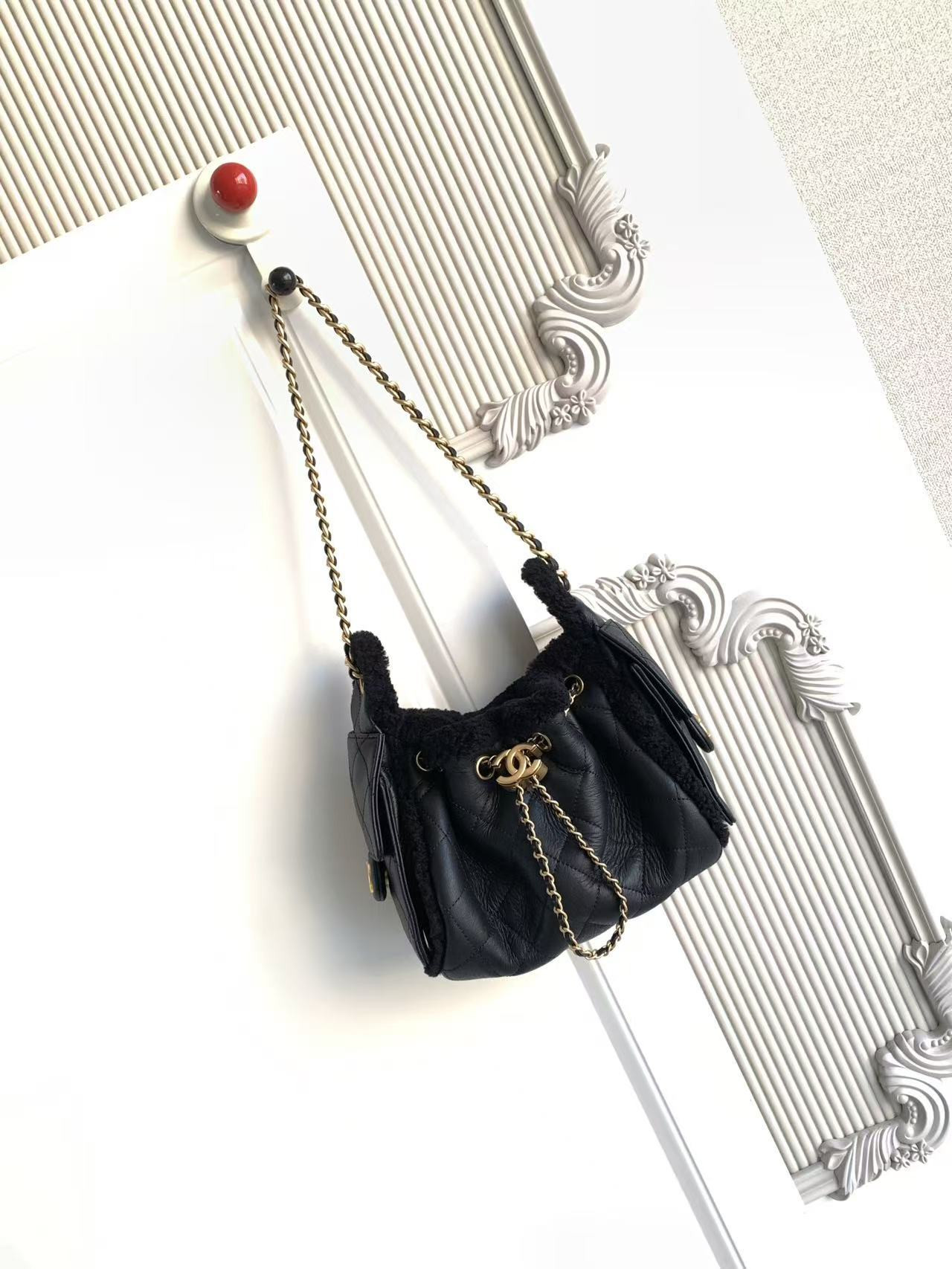 Ch**el 25c bucket bag 20x22x12.5cm