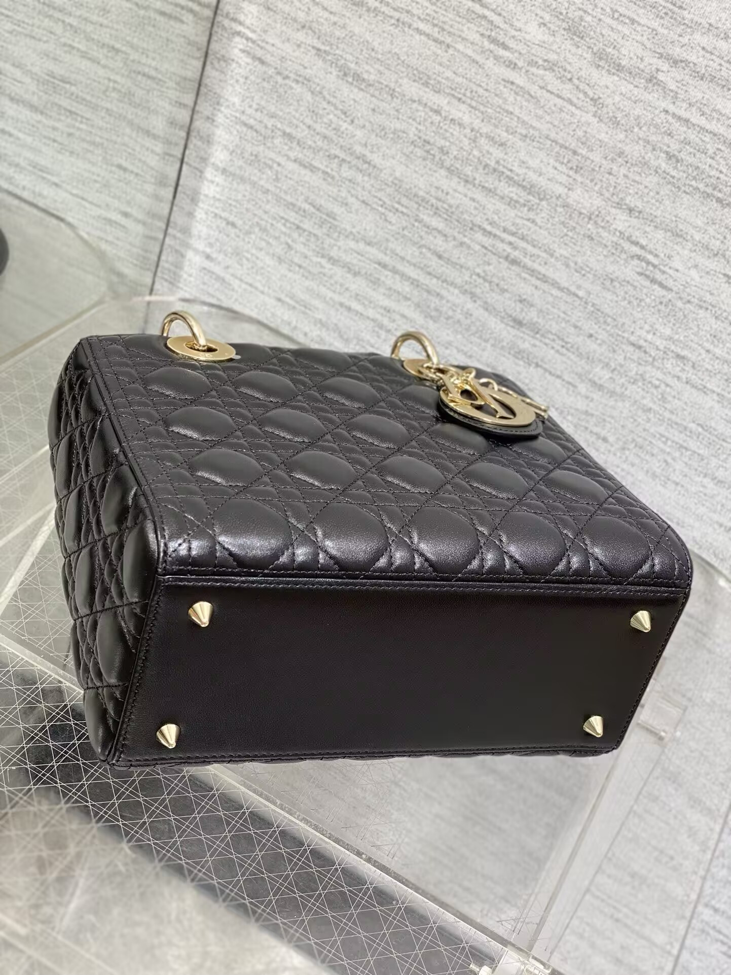 Medium Lady Dior Bag 24 x 20 x 12 cm