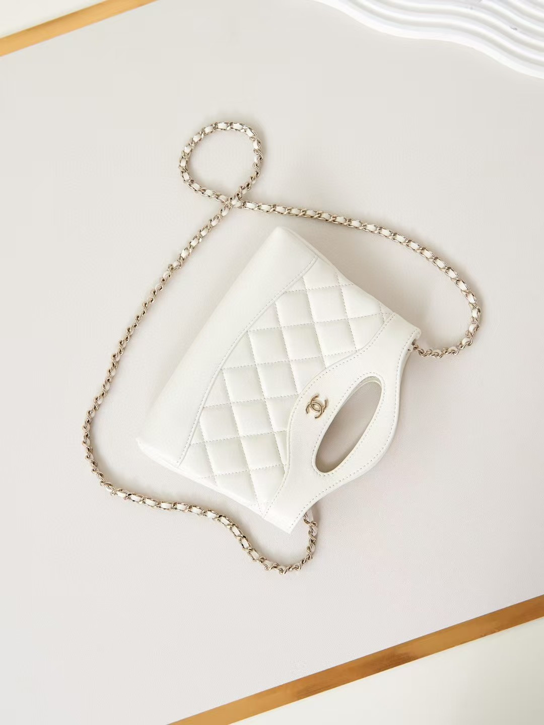 Ch**el 31 Nano Chain Bag Lambskin AS3656 17.5x20.5x4cm