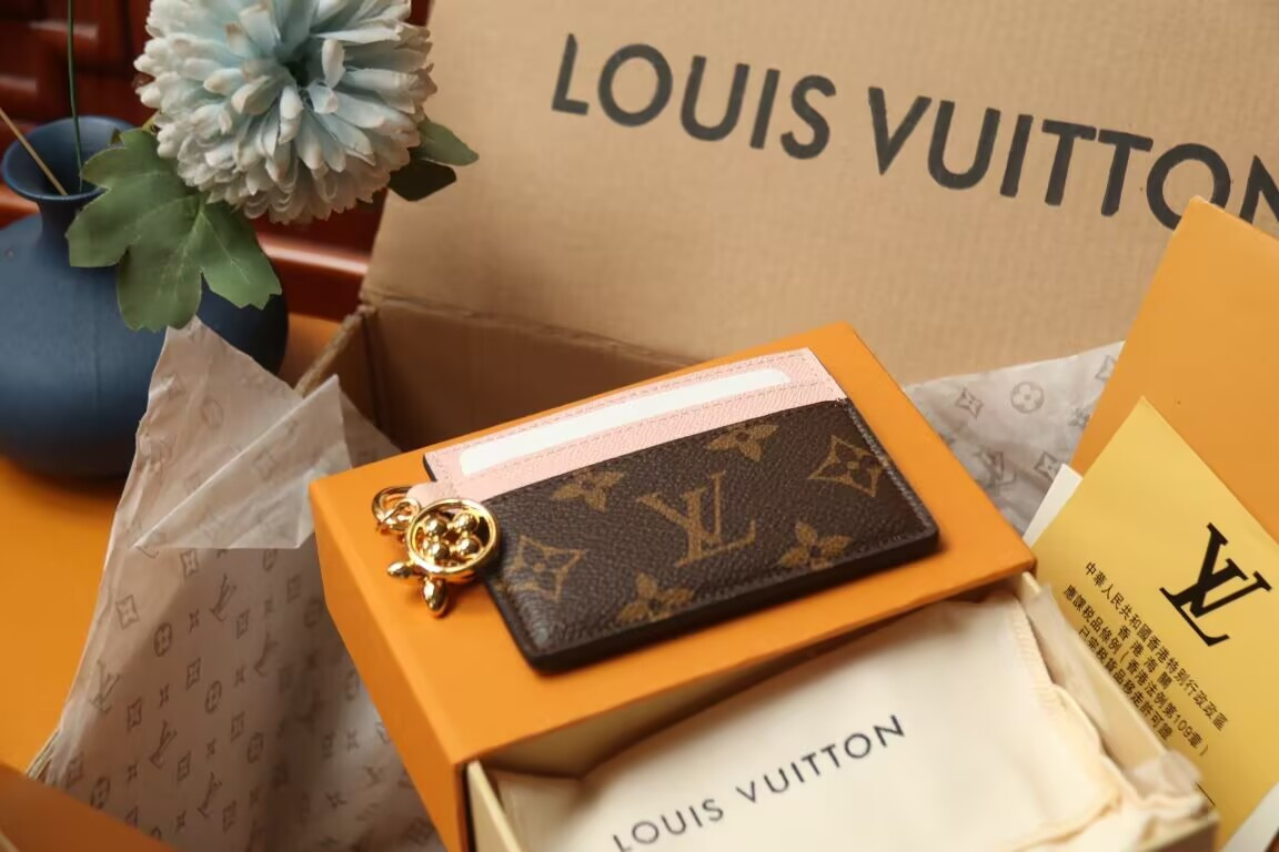 LV Charms Card Holder M82739 10x7x0.3cm