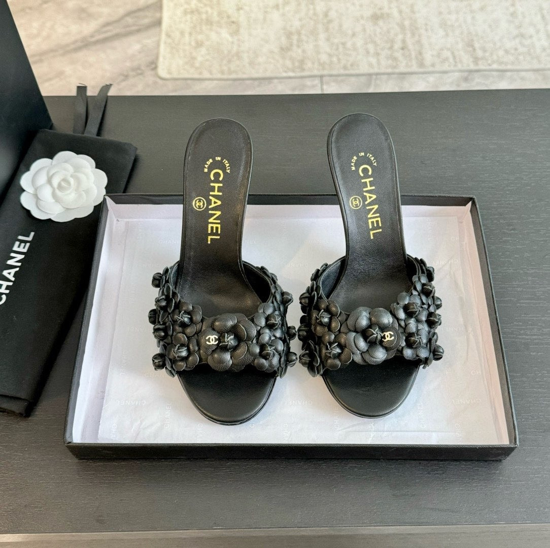 ua Ch**el heels