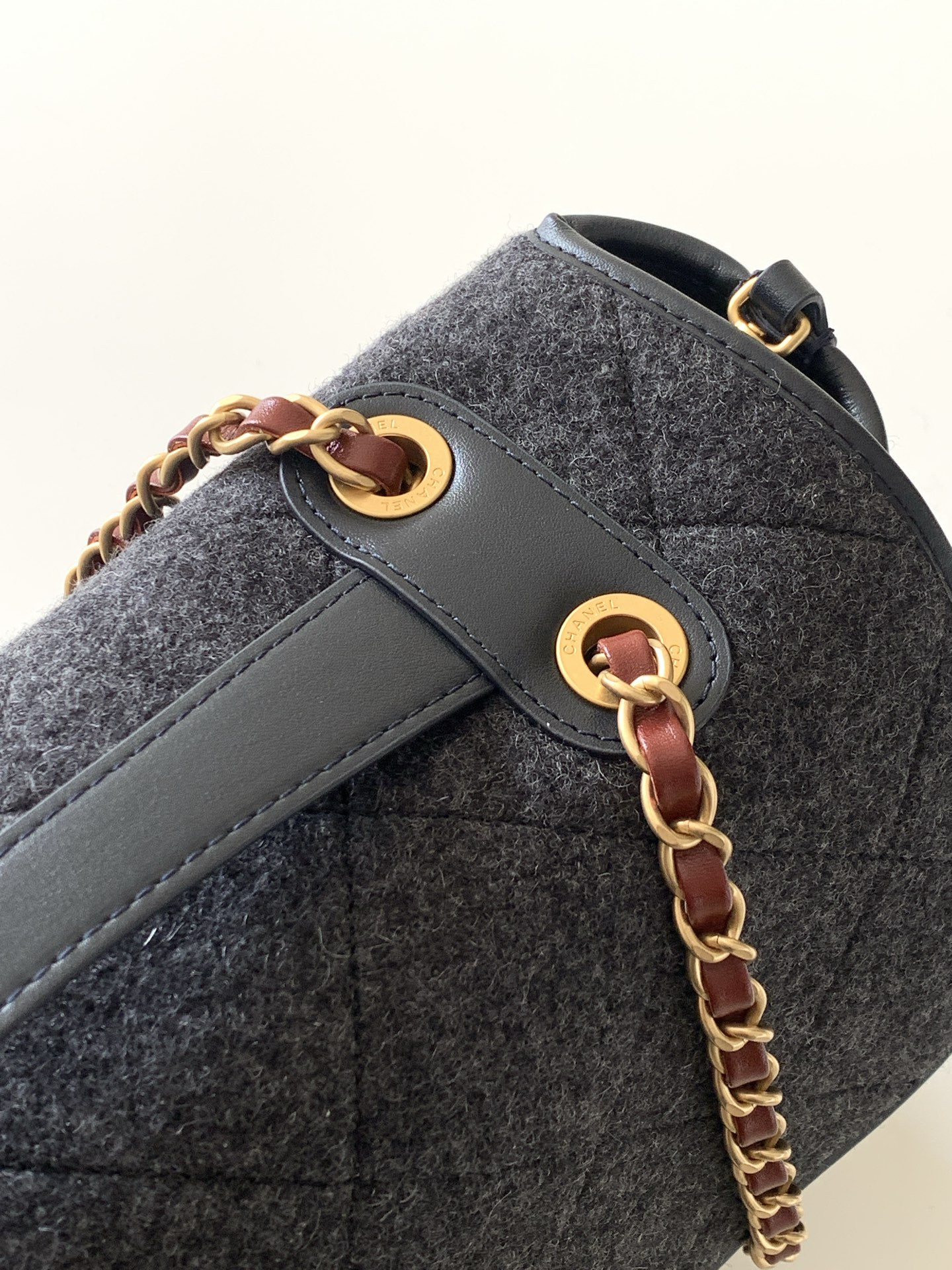 Ch**el Maxi Flap Bag with Top Handle  33x56x7cm