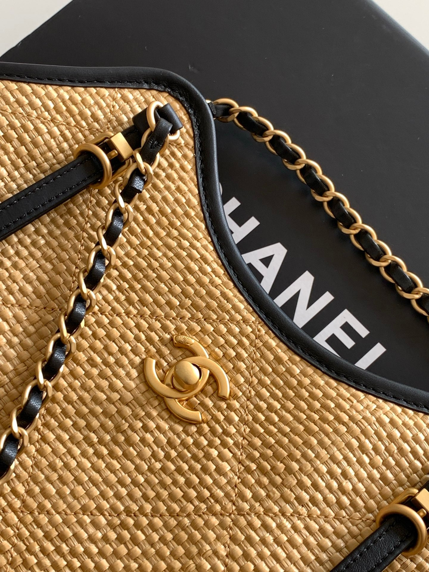 Ch**el shopping bag as6015 20x28x7cm