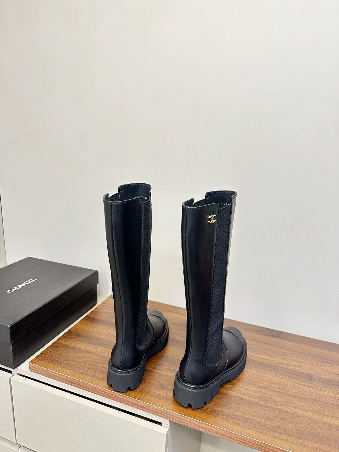 ua Ch**el boots