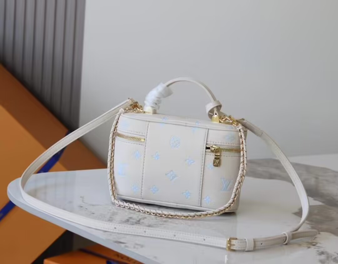 LV VANITY CHAIN ​​POUCH Handbag M27744 11.5x6.5x19cm