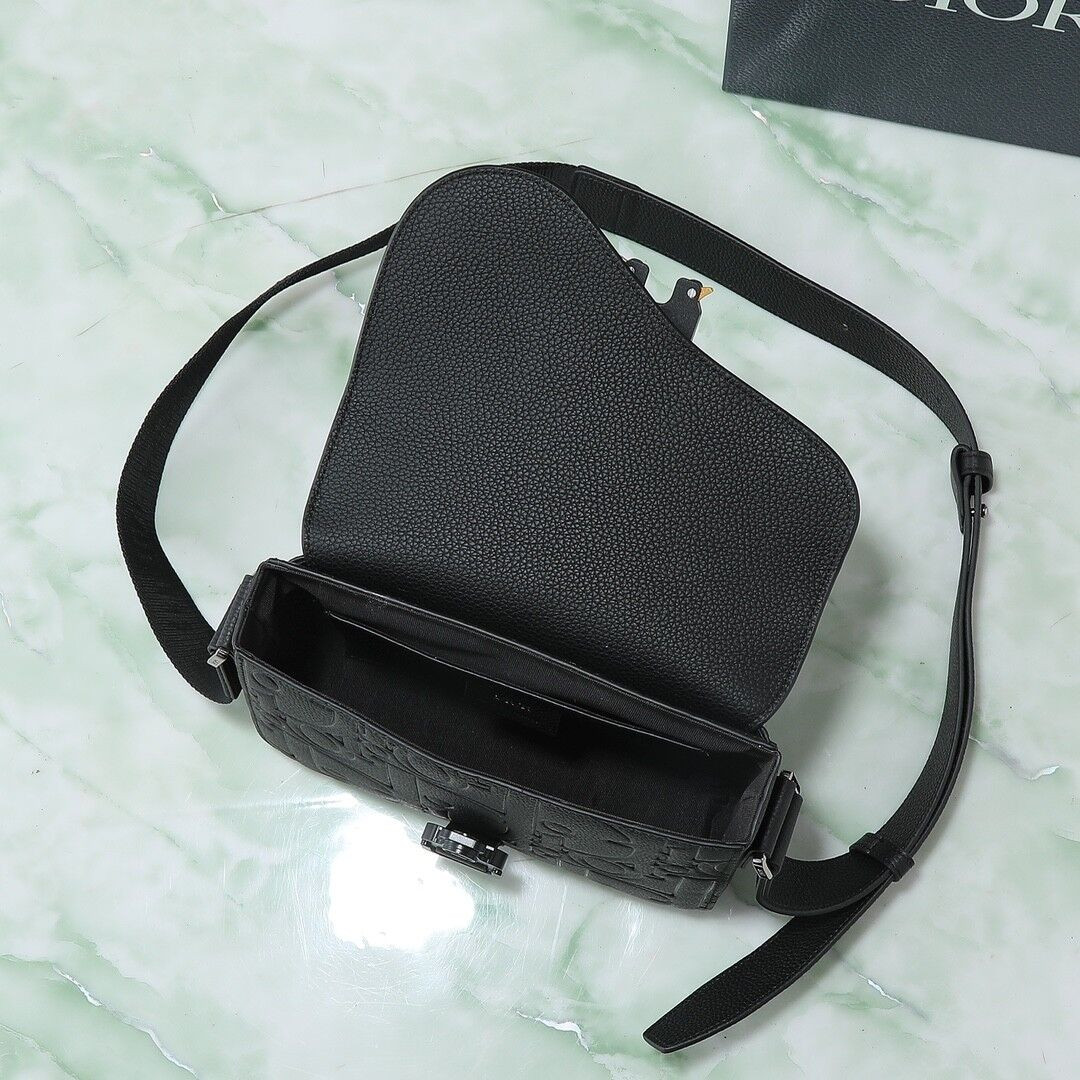 D10r Small Saddle Messenger Bag With Flap 23x18x6cm