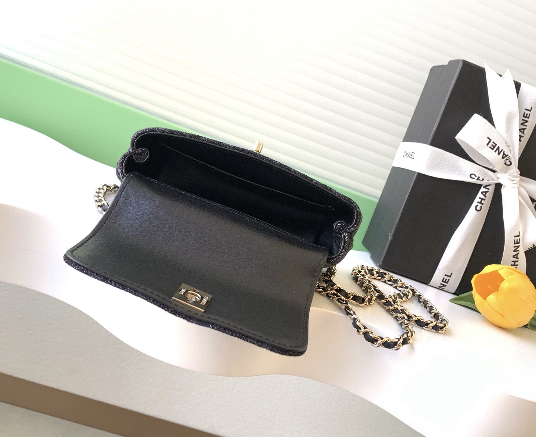 Ch**el coco clutch with chain ap4244 11.5x14.5x5.5cm