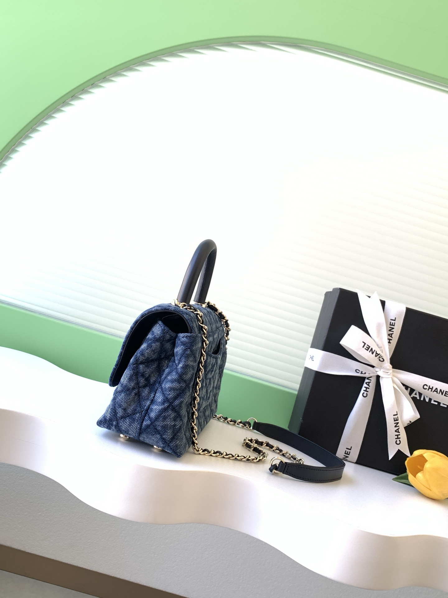 Ch**el coco clutch with chain 13x19x9cm