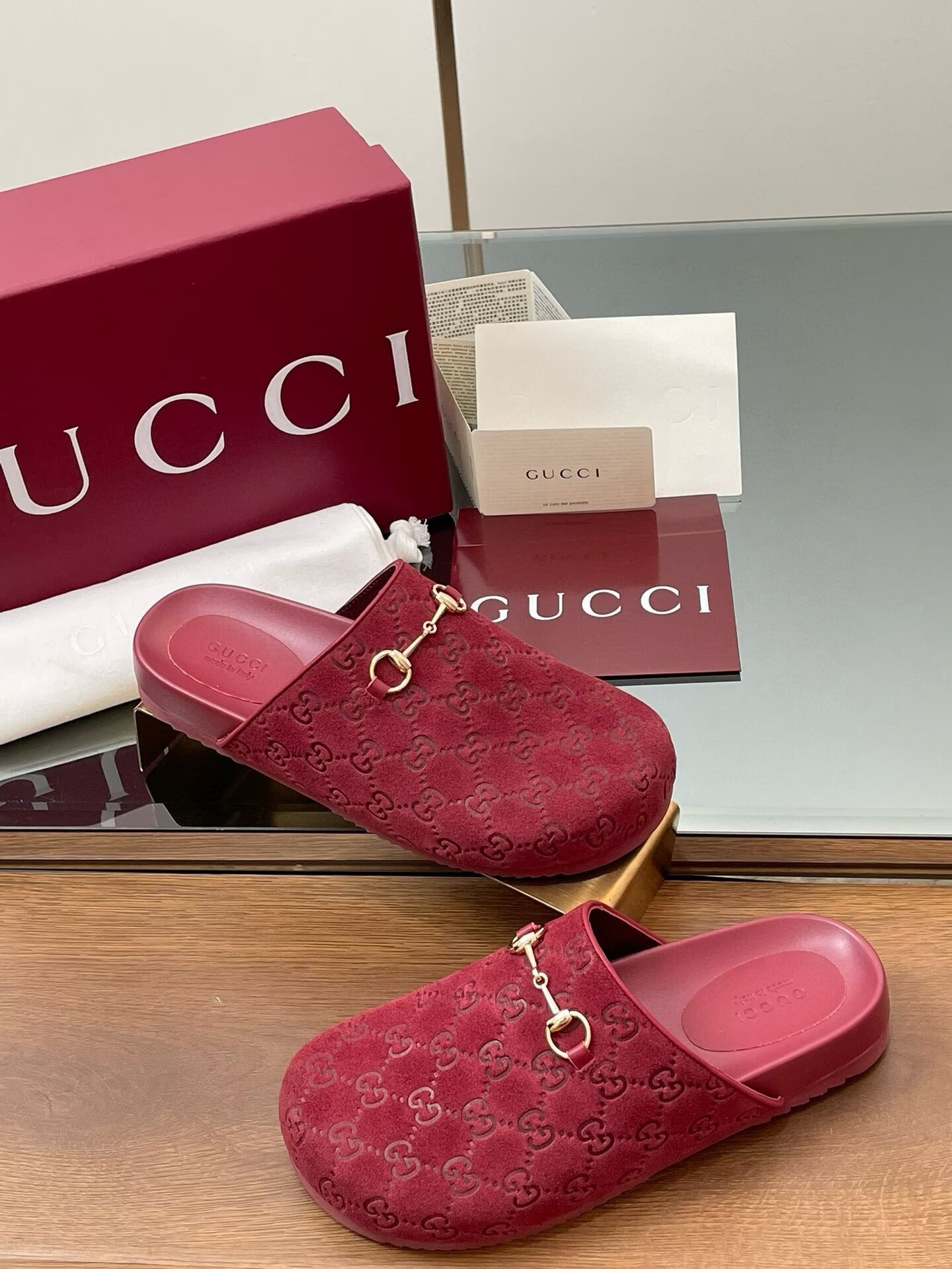 UA Gucci Women