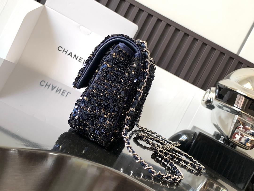 Ch**el Mini CF  20x15x7cm