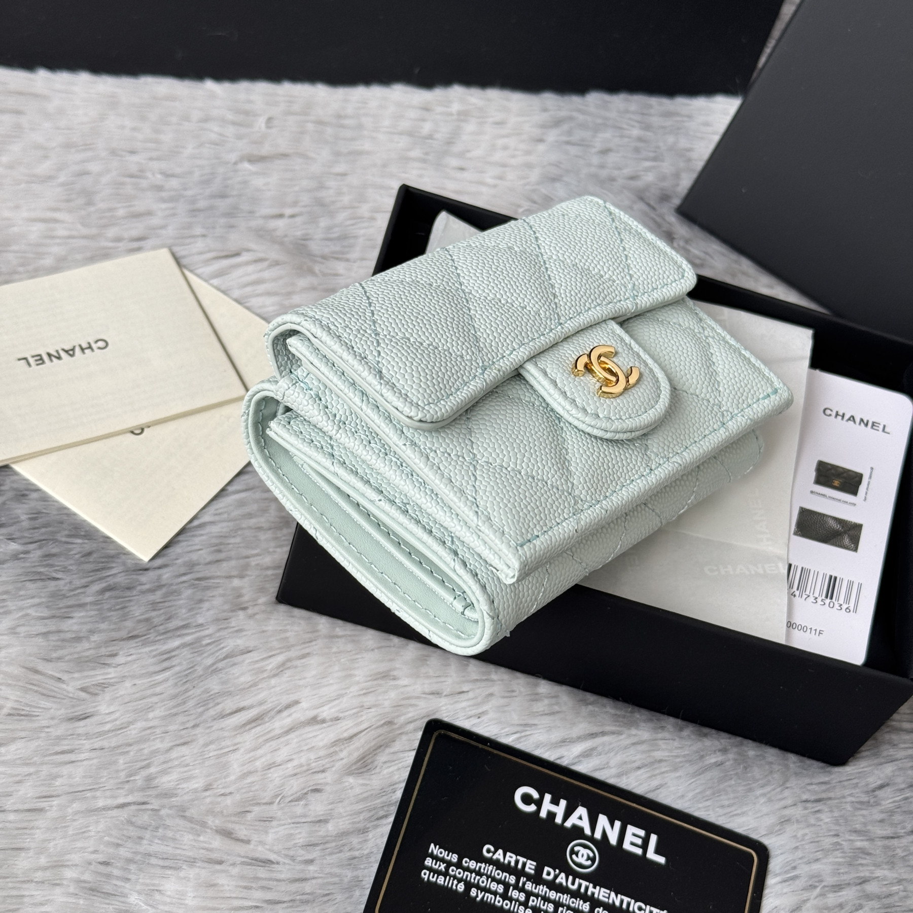 Ch**el card holder 10.5x7.5x3cm