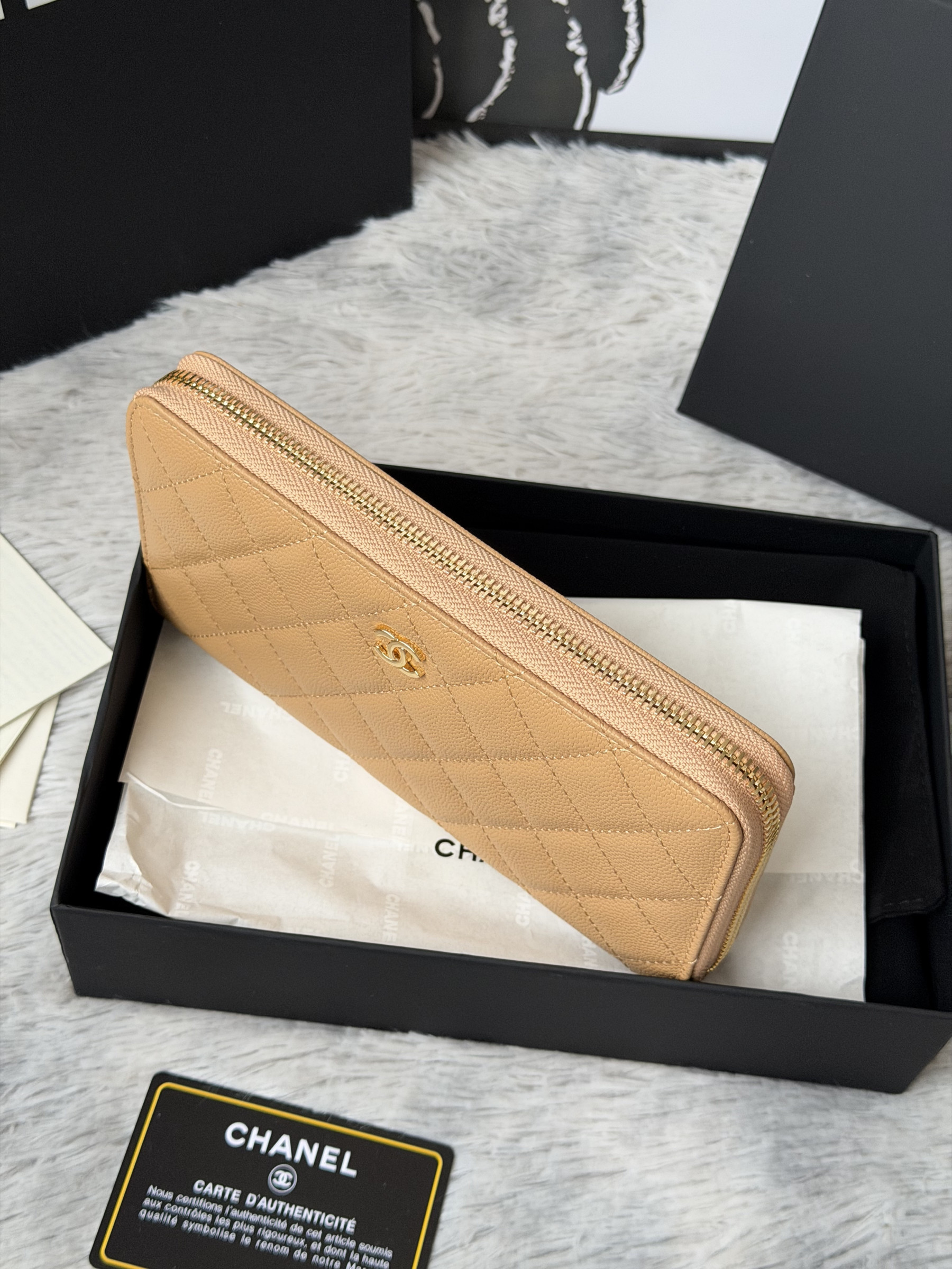 Ch**el zip around wallet 80758 10x19x3cm