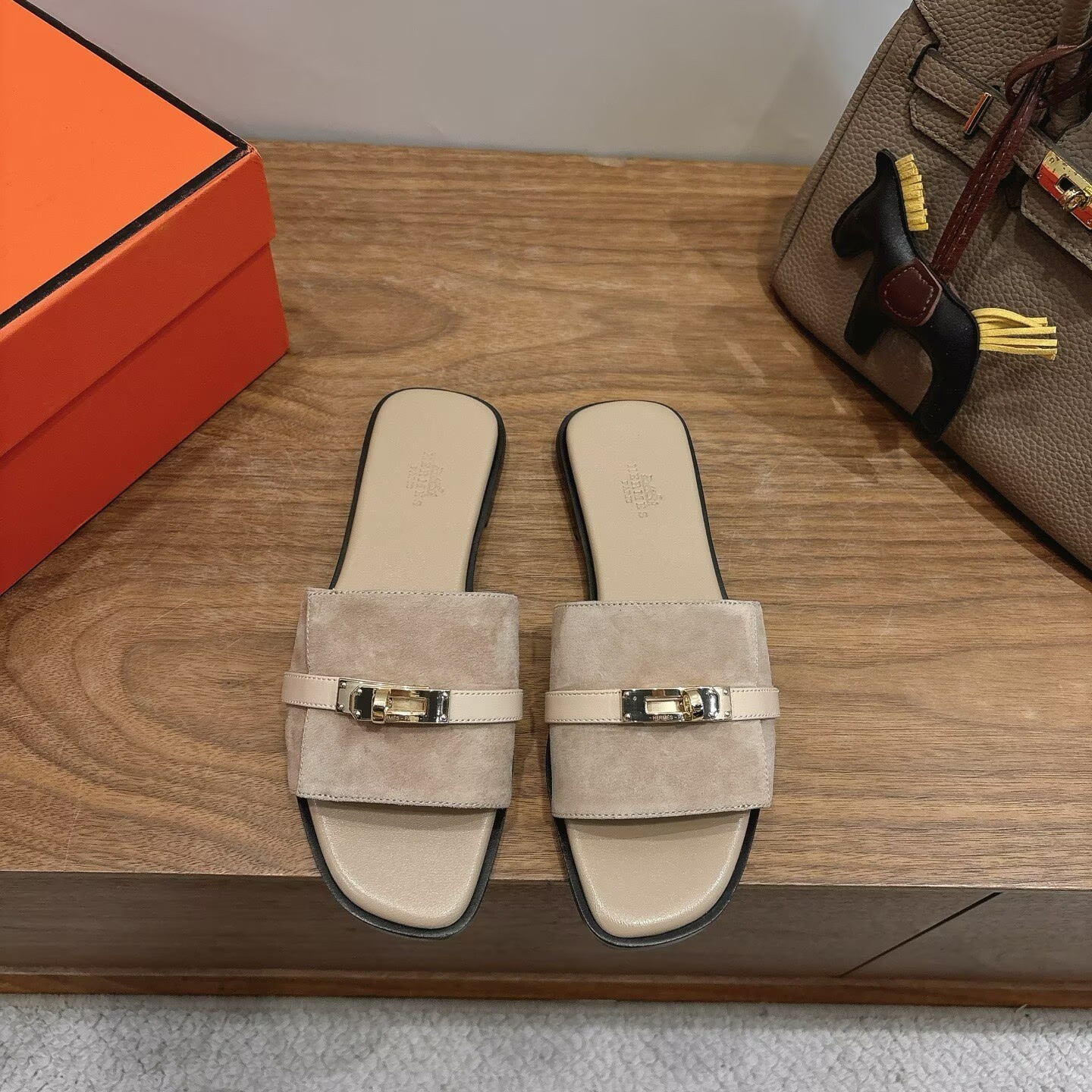 UA Hermès Giulia Sandal