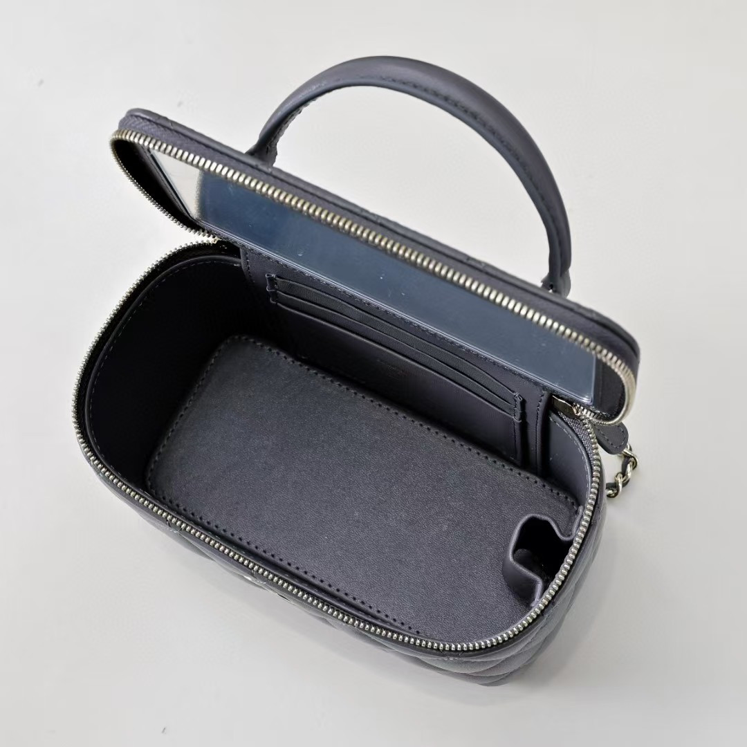 Ch**el Long Vanity with chain 16.5x10x8cm