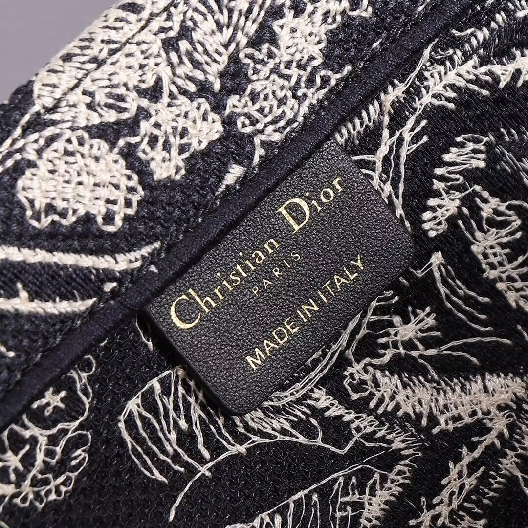 D10r Book Tote 42x18x35cm