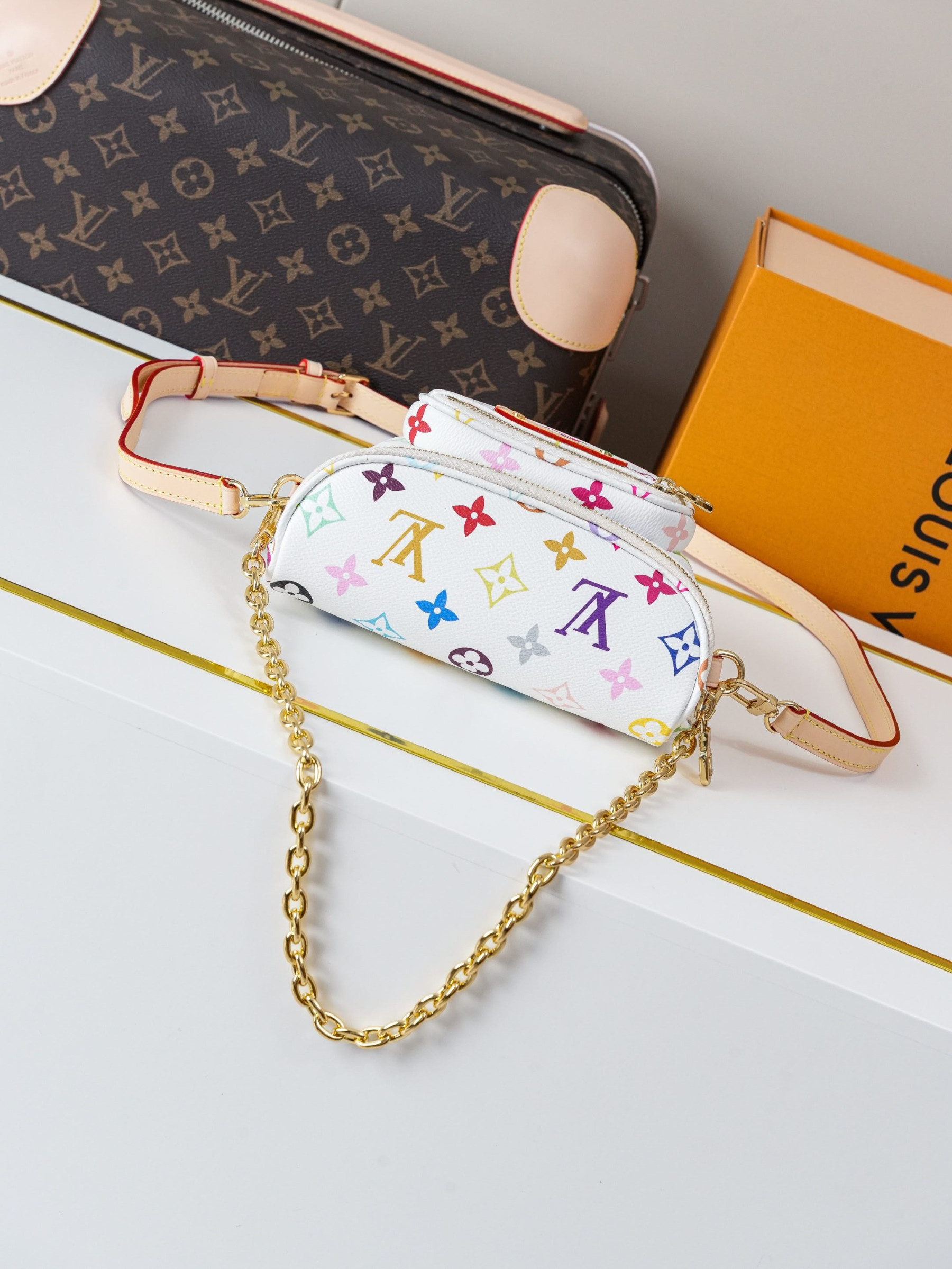 LV x TM Mini Bumbag M00130 17x12x9.5cm