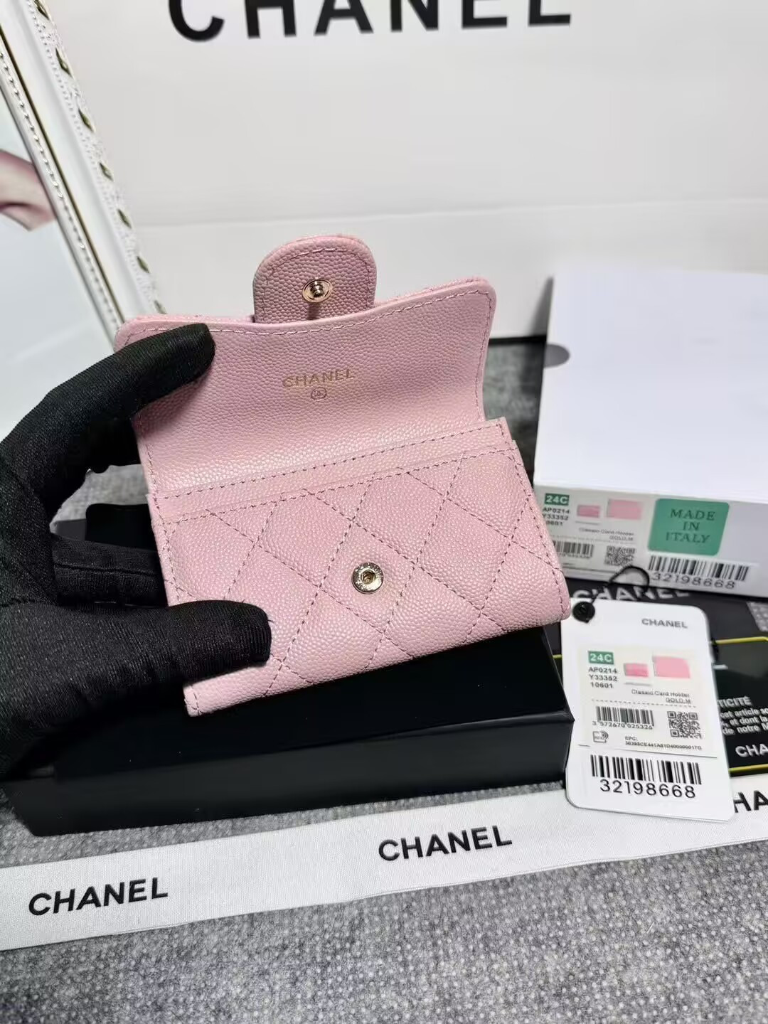 Ch**el card holder 11.3 x 7.5 x 2.5 cm