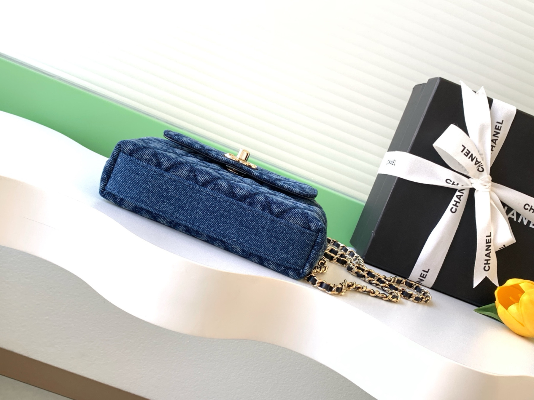 Ch**el coco clutch with chain ap4244 11.5x14.5x5.5cm