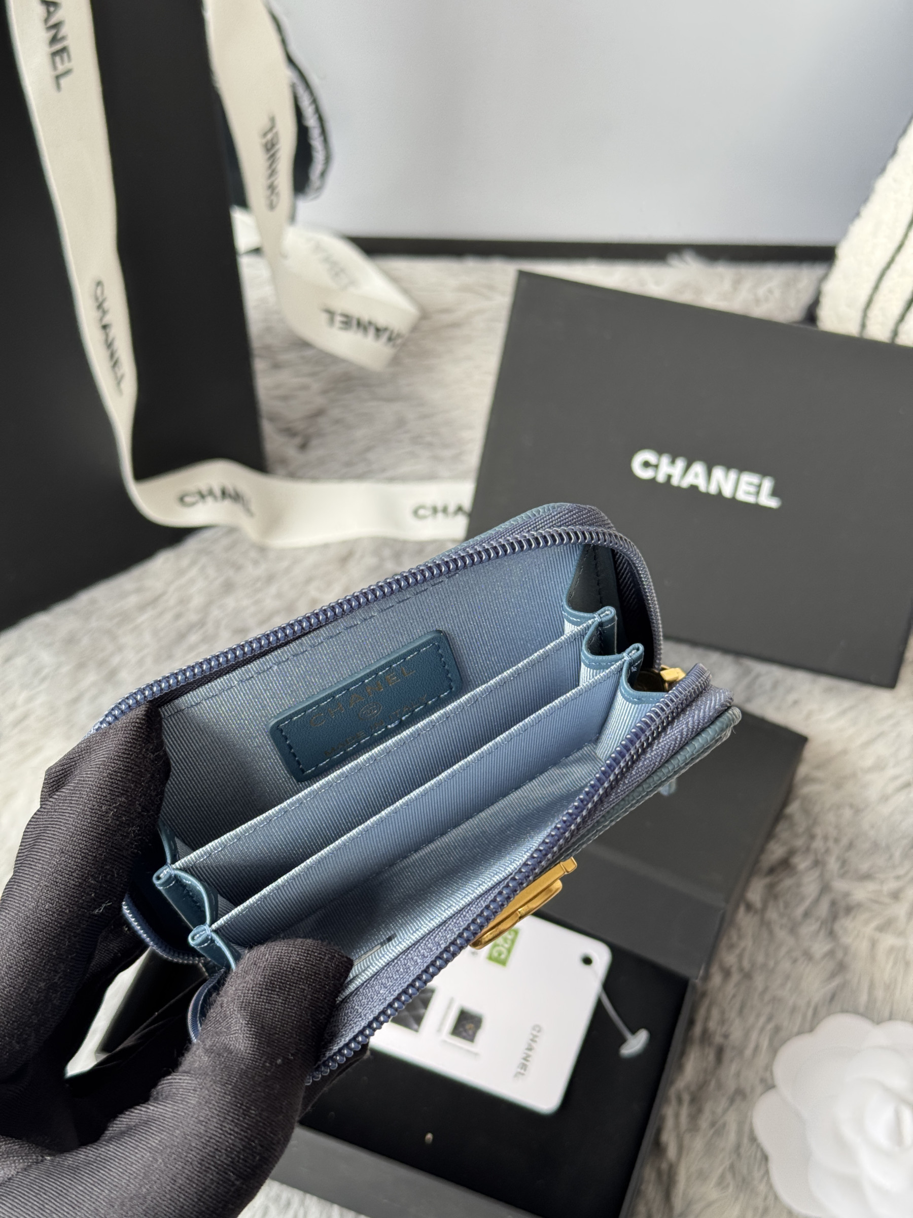 Ch**el boy zip around coin purse wallet a80602 7.5x11cm