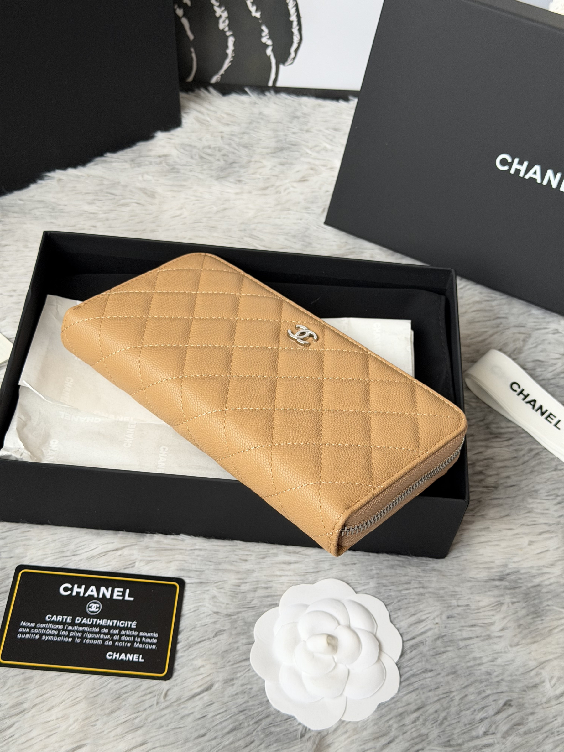 Ch**el zip around wallet 80758 10x19x3cm
